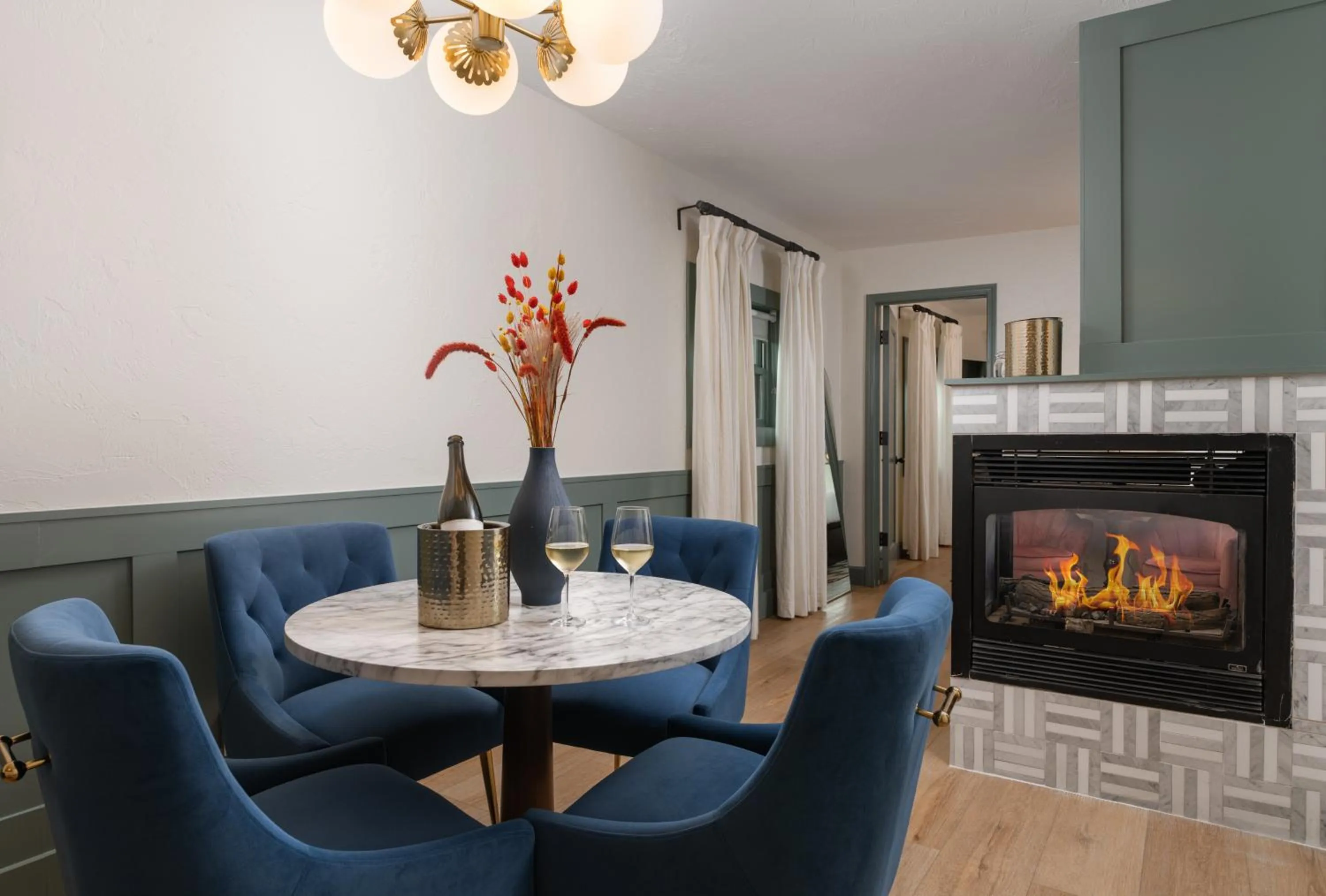 Dining area in Petit Soleil - Bed, Breakfast and Bar