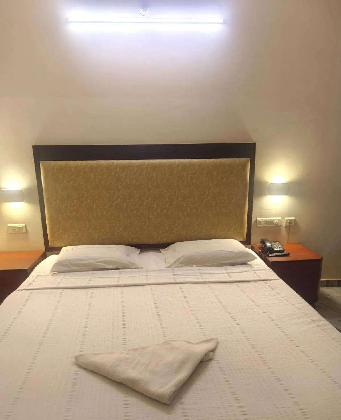 Bed in The Golden Park