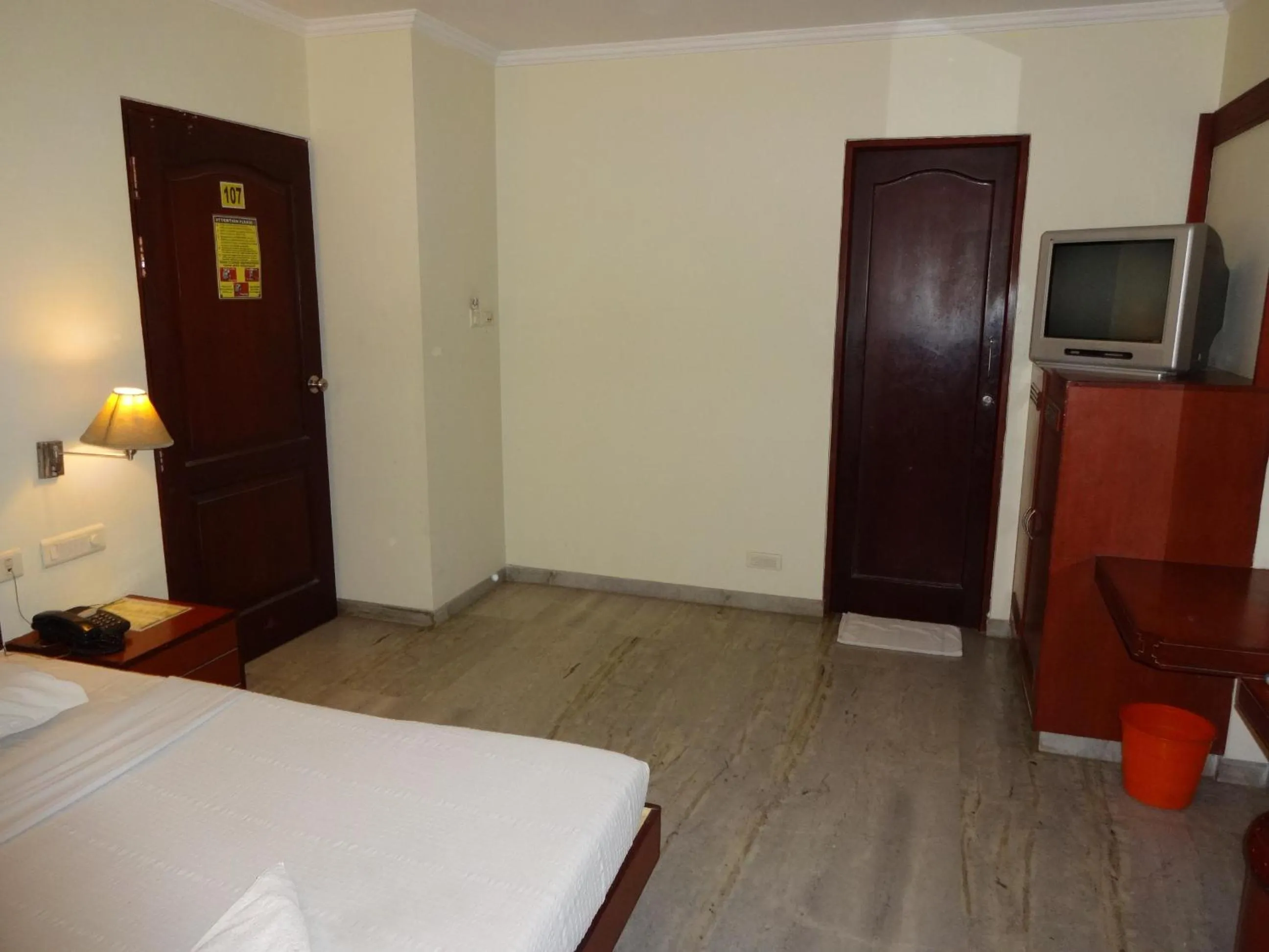 Photo of the whole room, Bed in The Golden Park