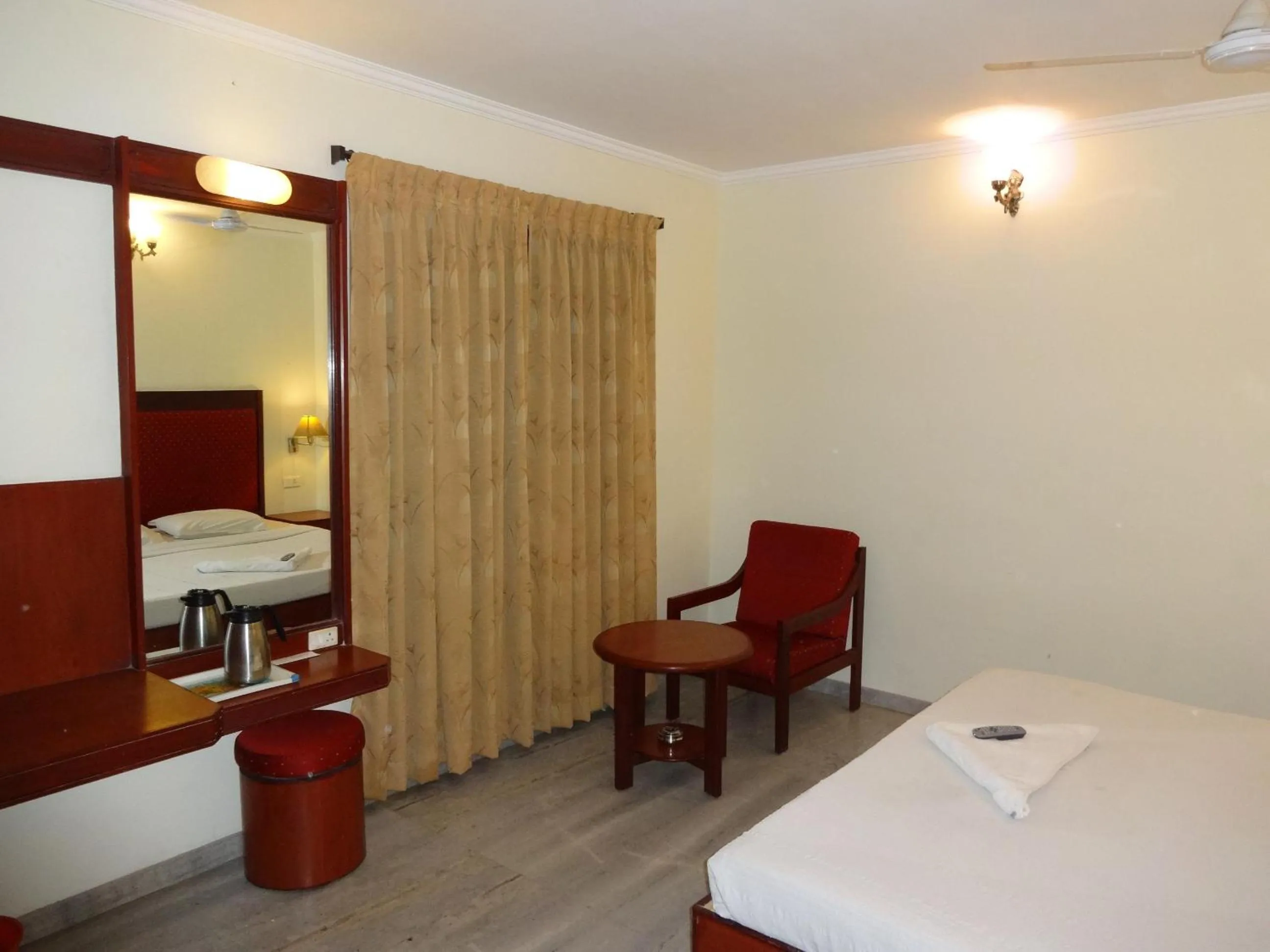 Photo of the whole room, Bed in The Golden Park