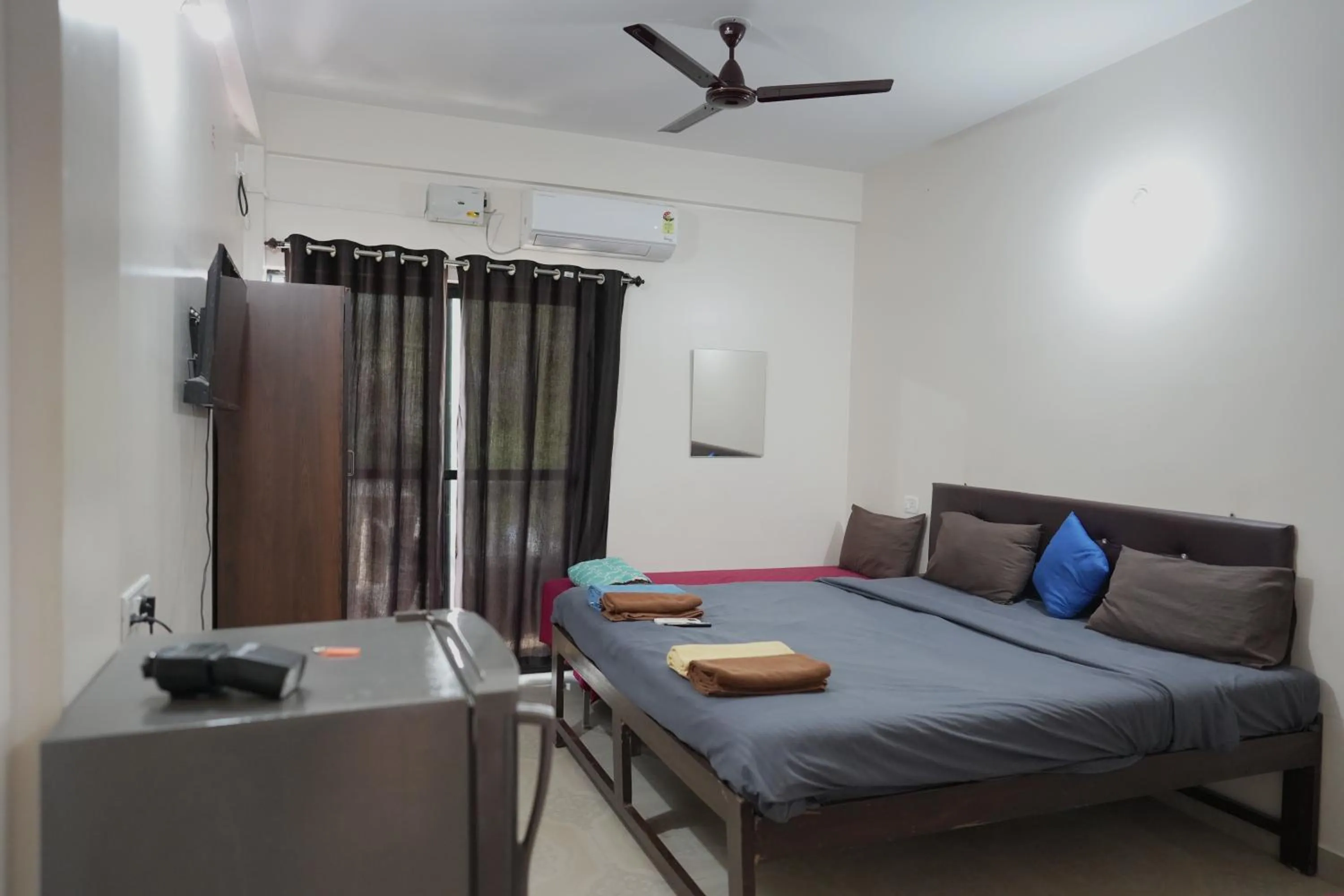 Bed in Hotel Saffron Baga