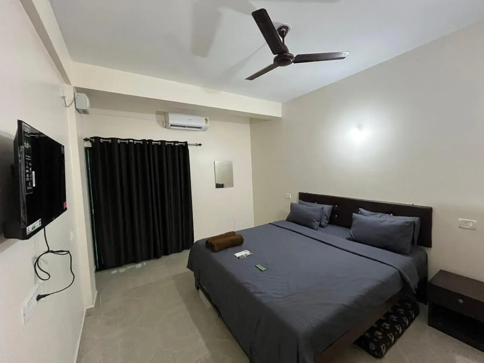 Bed in Hotel Saffron Baga Bed in Hotel Saffron Baga