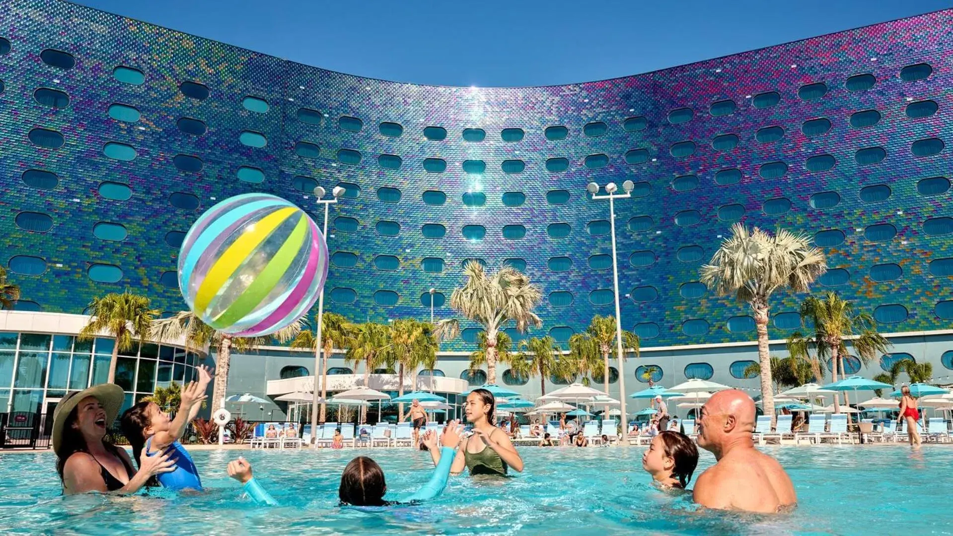 Swimming pool in Universal's Terra Luna Resort Swimming pool in Universal's Terra Luna Resort