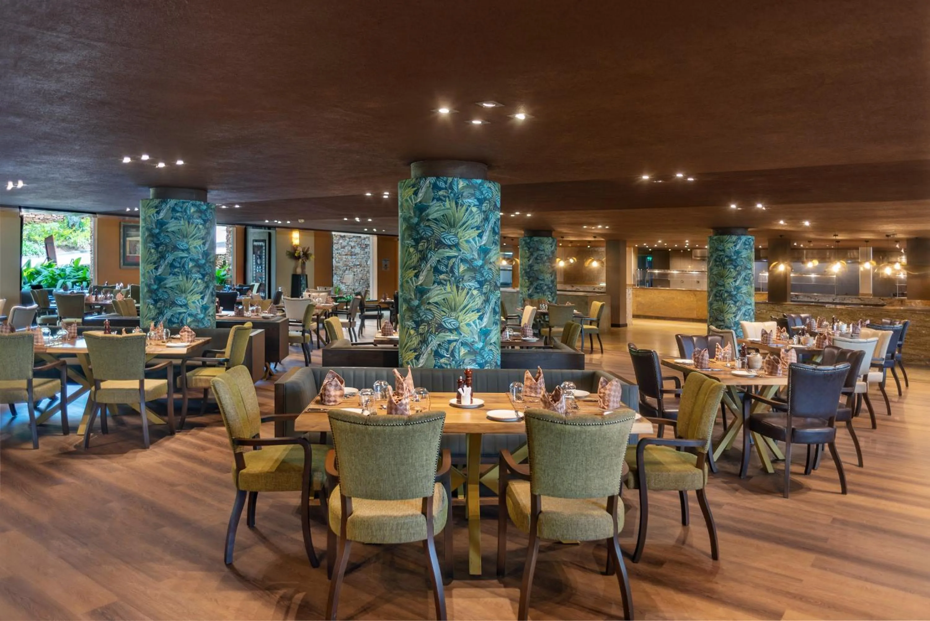 Restaurant/places to eat in Speke Resort and Conference Center