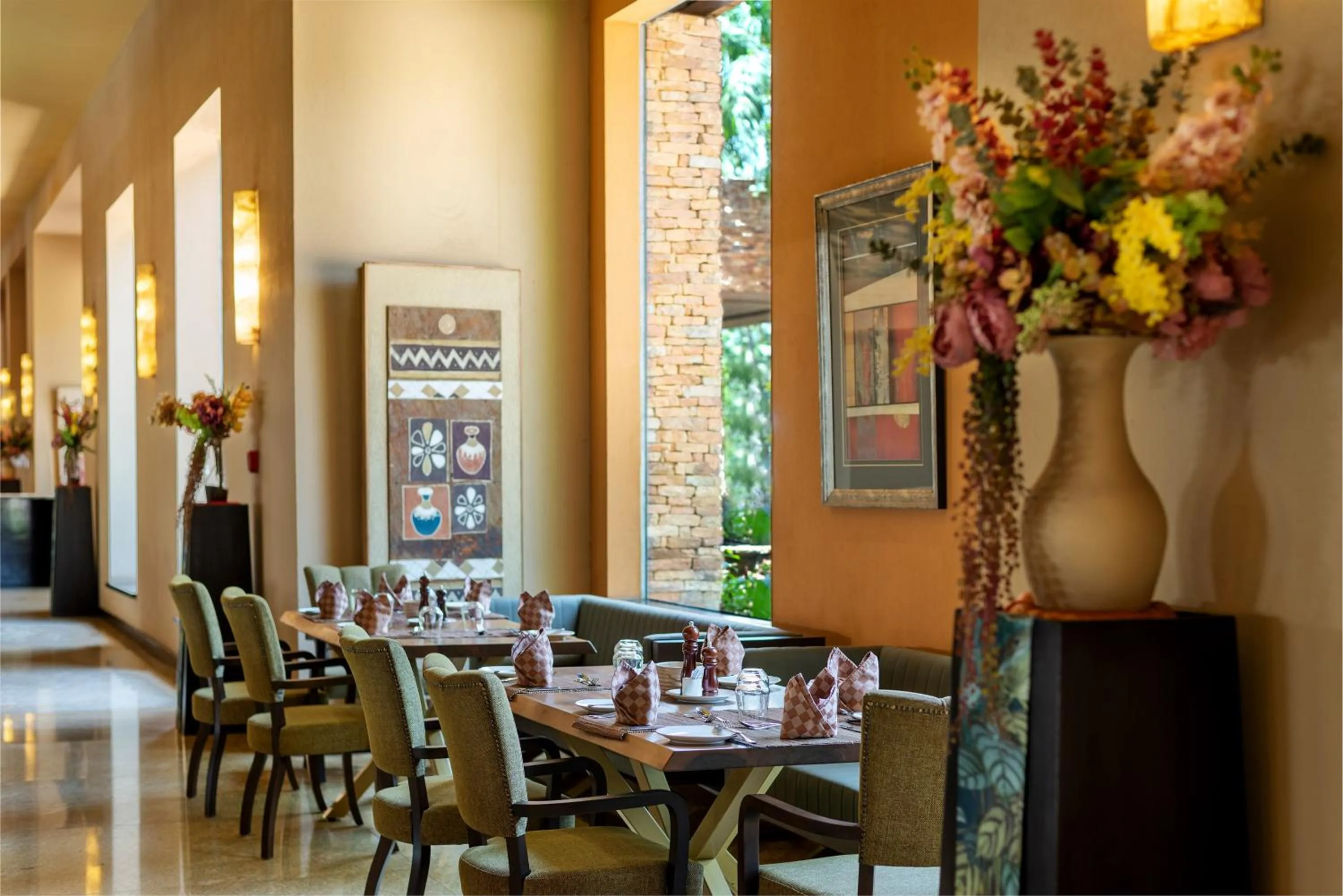 Restaurant/places to eat in Speke Resort and Conference Center