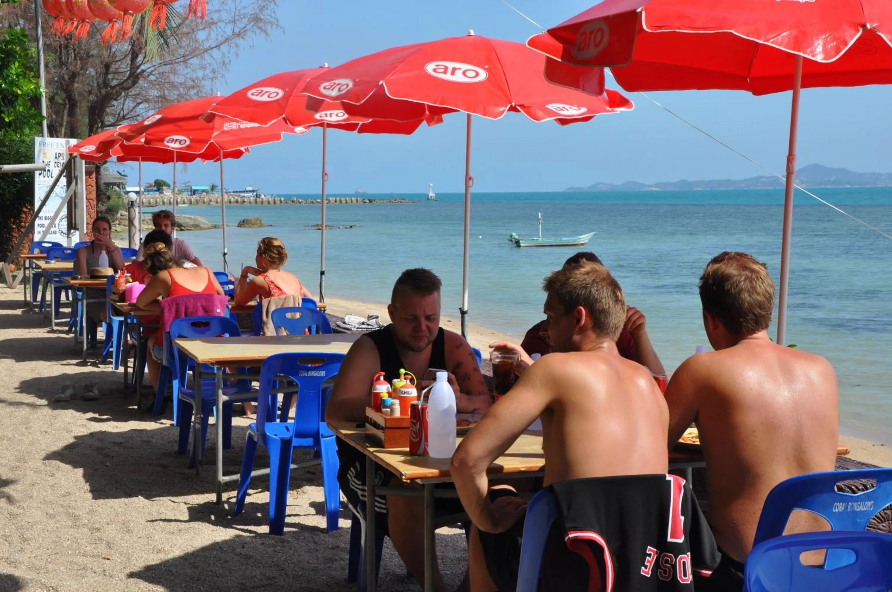 Restaurant/places to eat in Coral Bungalows