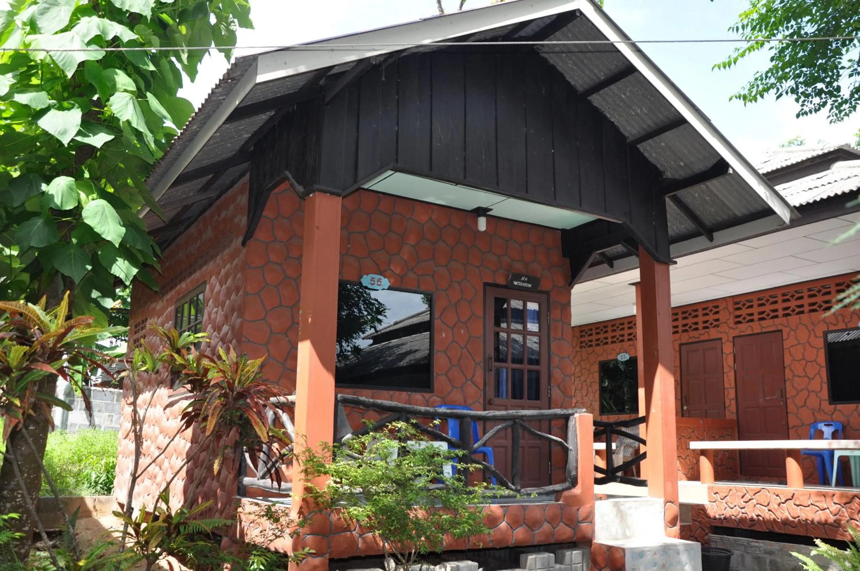 Photo of the whole room in Coral Bungalows