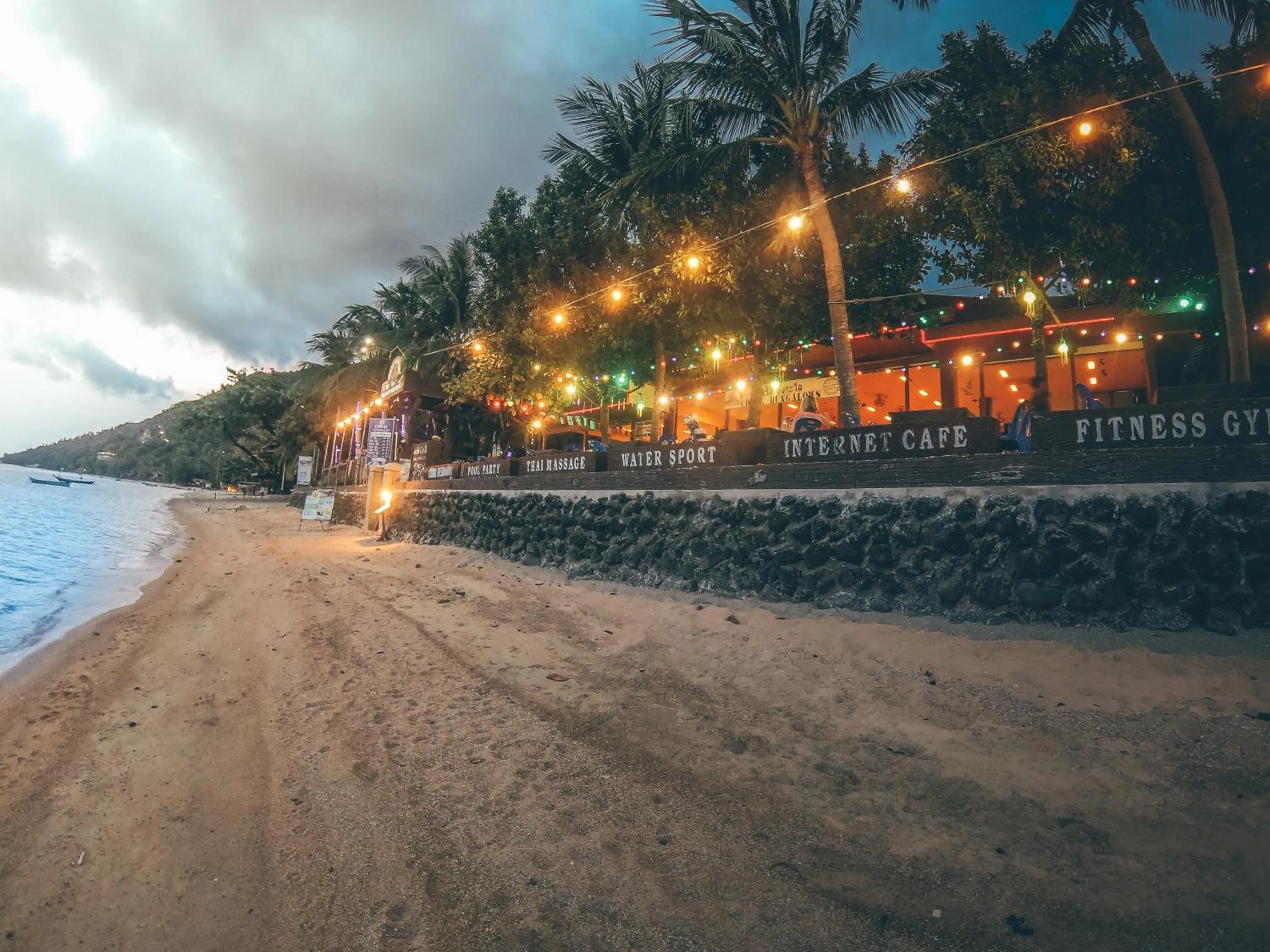 Restaurant/places to eat in Coral Bungalows