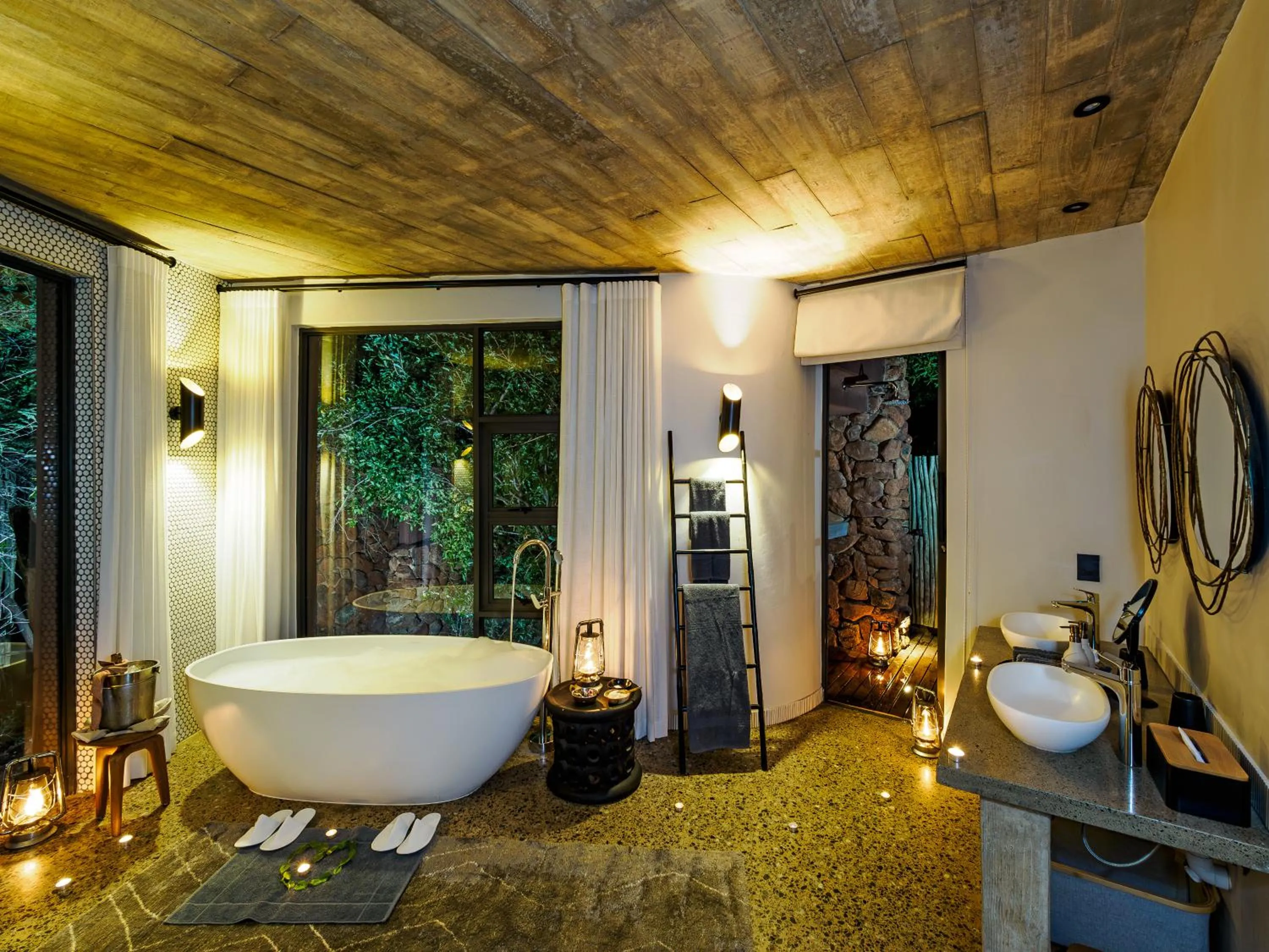 Bathroom in Madikwe Safari Lodge
