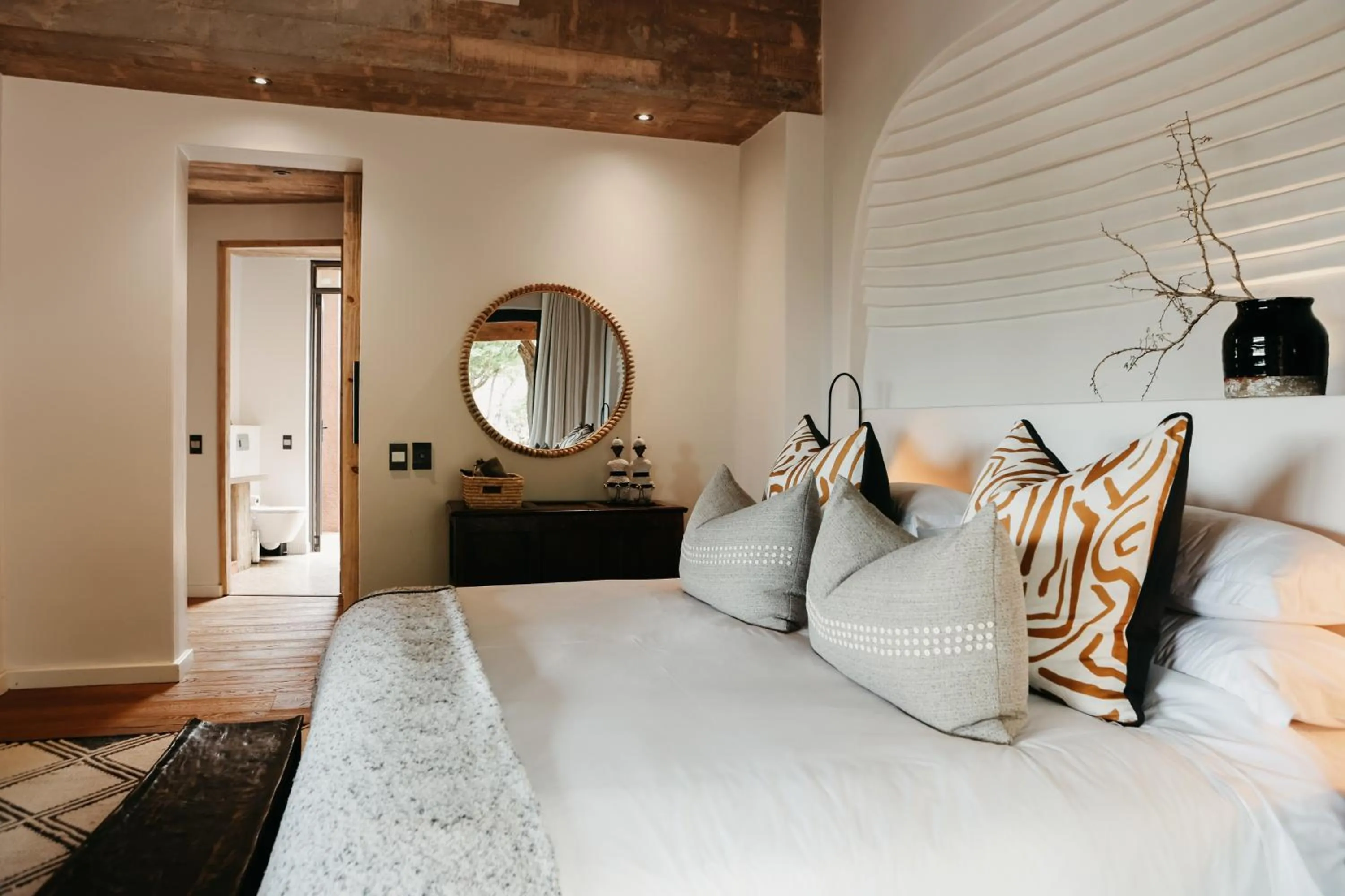 Bed in Madikwe Safari Lodge