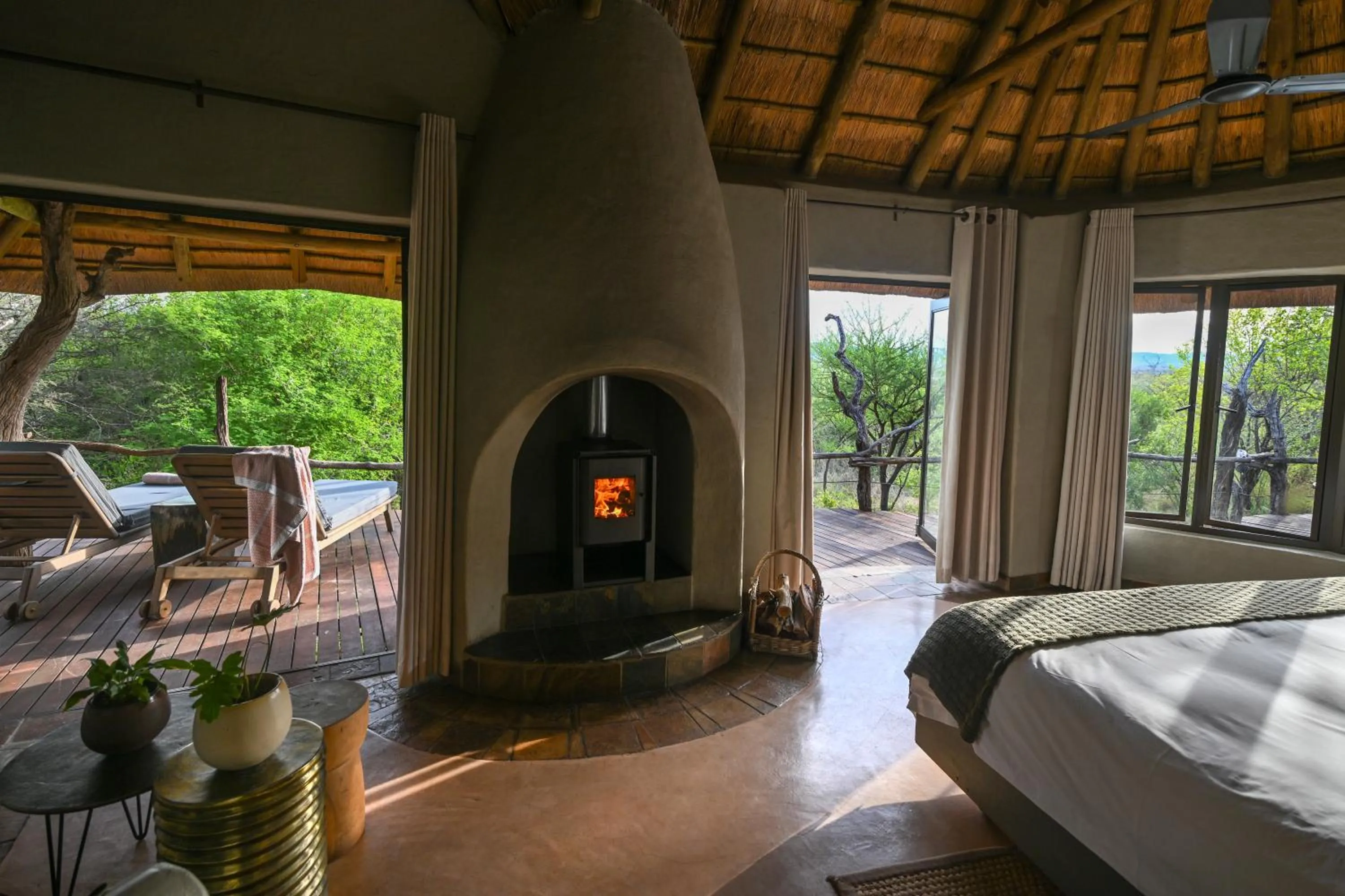 Photo of the whole room, Bed in Madikwe Safari Lodge