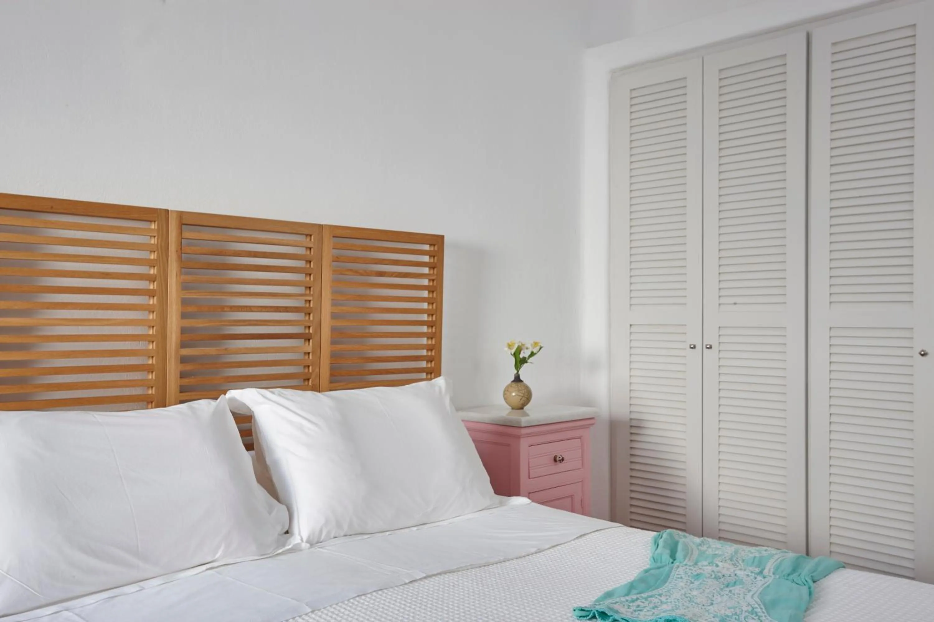 Bed in Villa Agrikoia