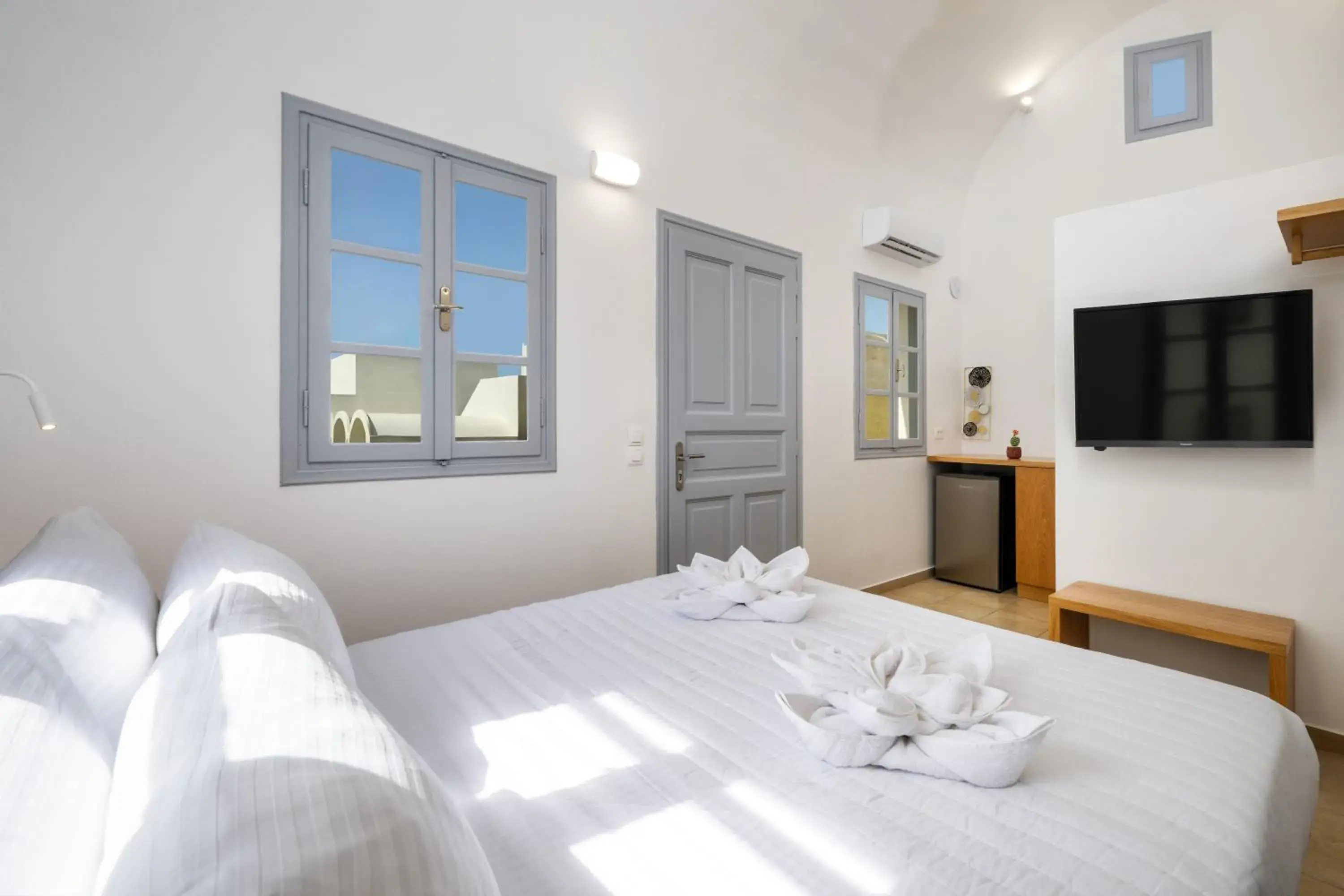 Double Room with Balcony in Hillside Elegance Double Room with Balcony in Hillside Elegance