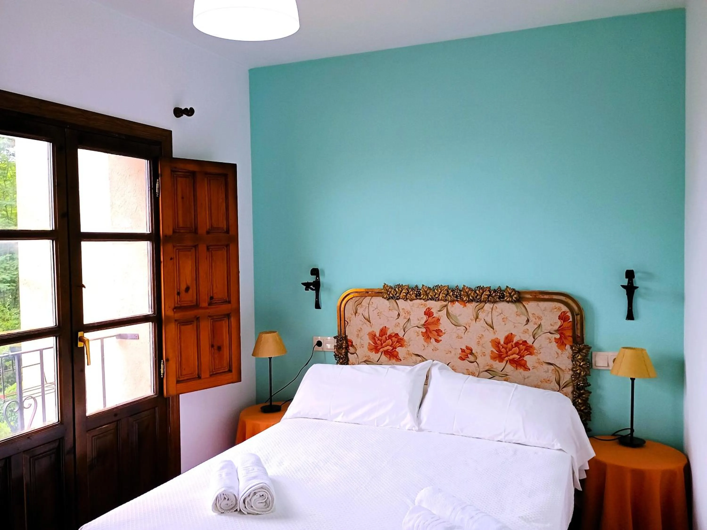 Photo of the whole room, Bed in Hotel rural El Jardin del Conde