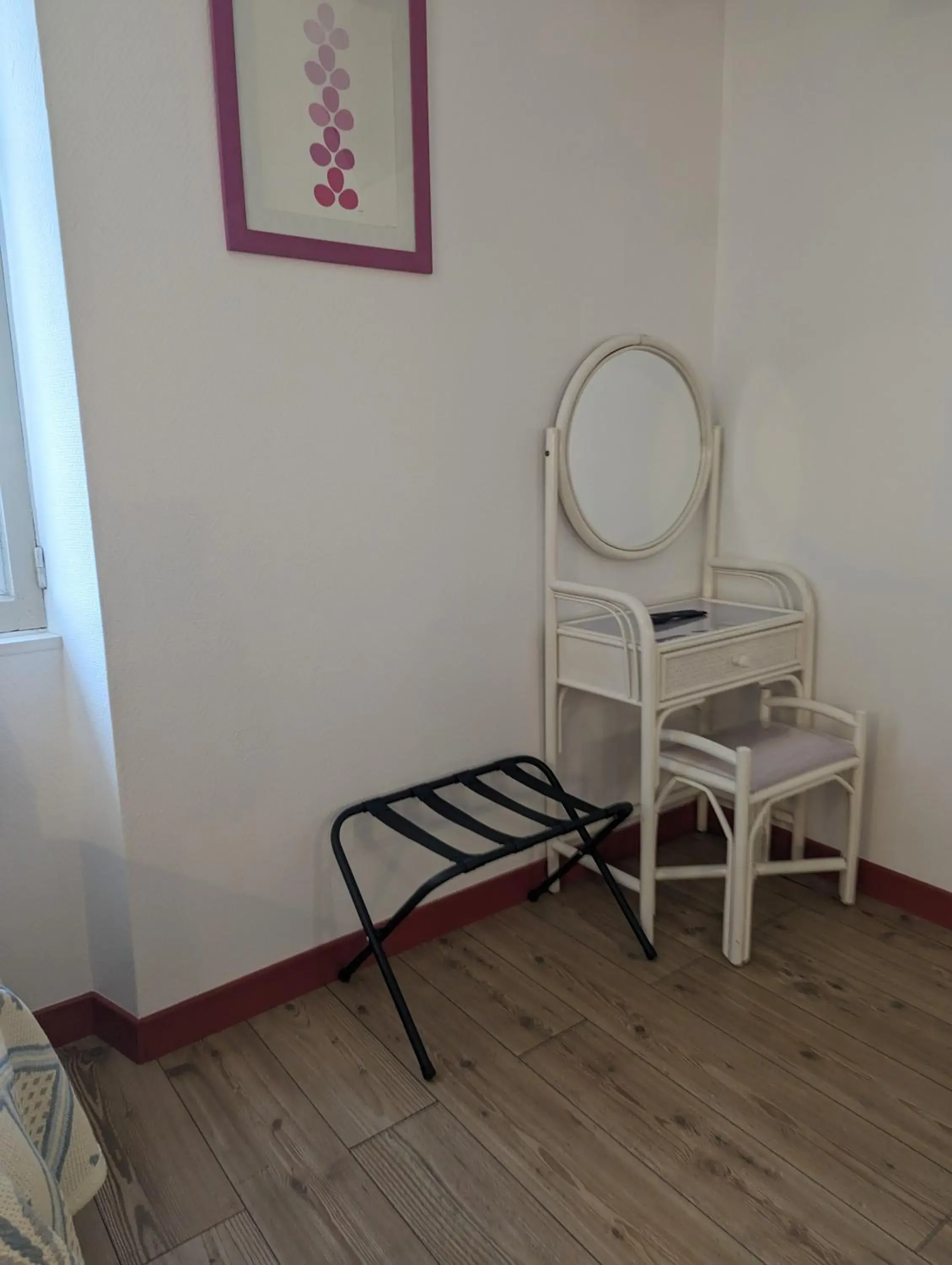 Twin Room in Auberge Des Pins Twin Room in Auberge Des Pins