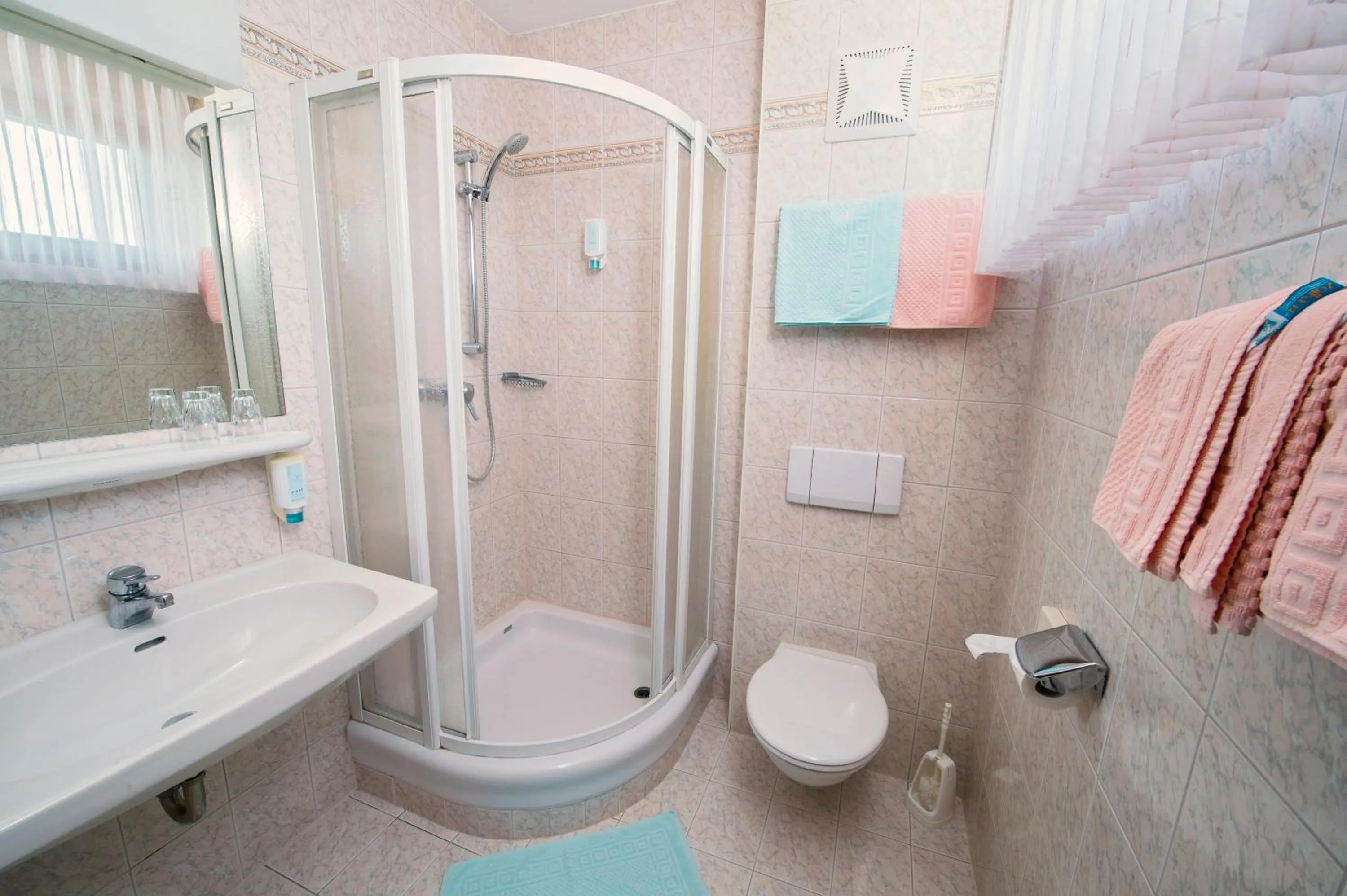 Toilet in Golf-Tennis-Wellnesshotel Mori