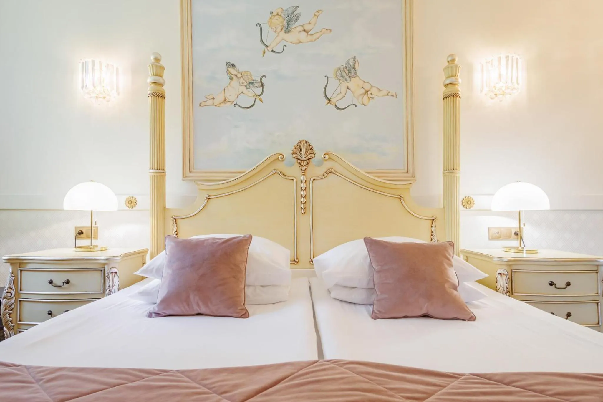 Bed in Dwór Prezydencki Boutique Hotel & SPA