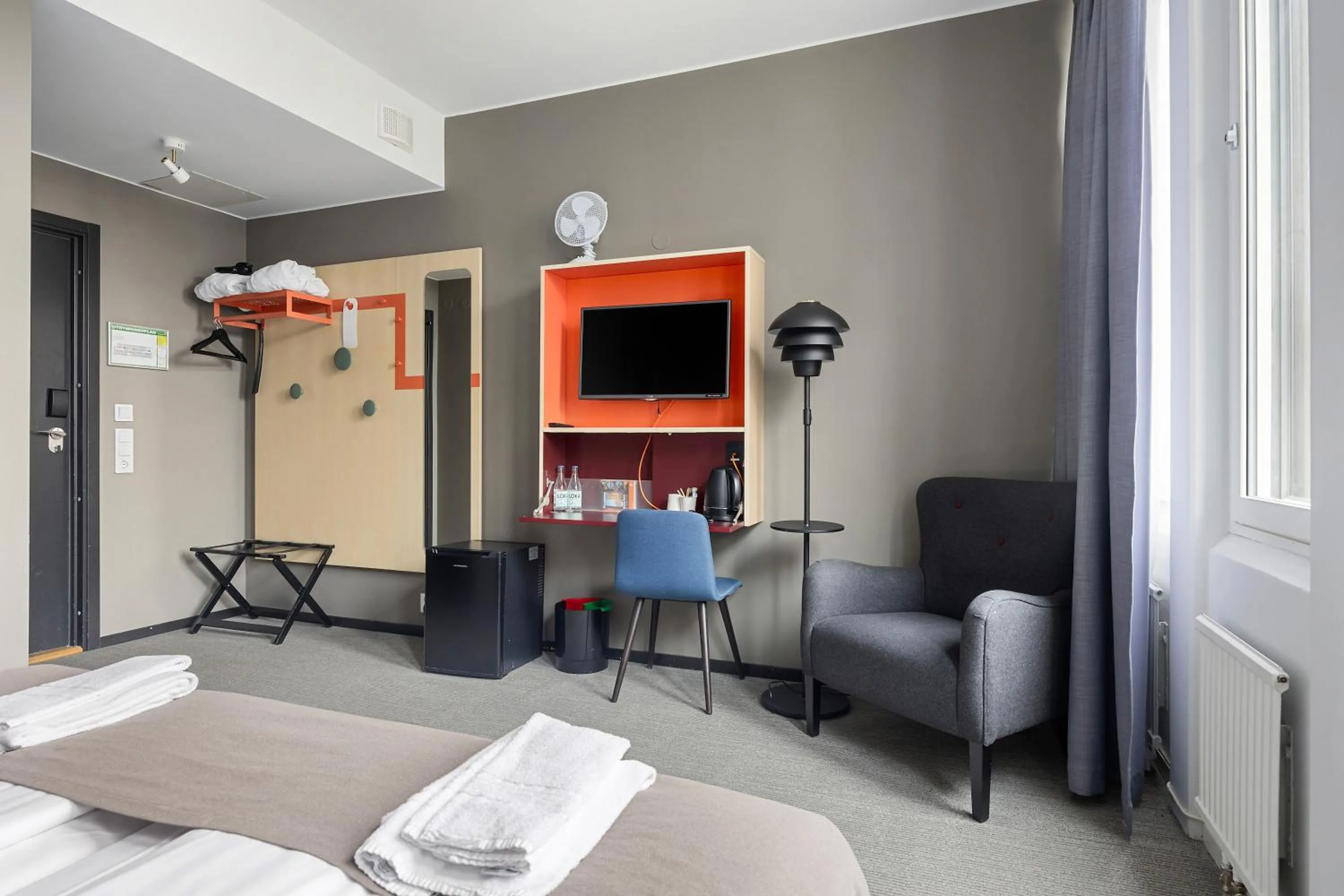 Communal lounge/ TV room, Bed in Best Western Hotel Norrkoping City