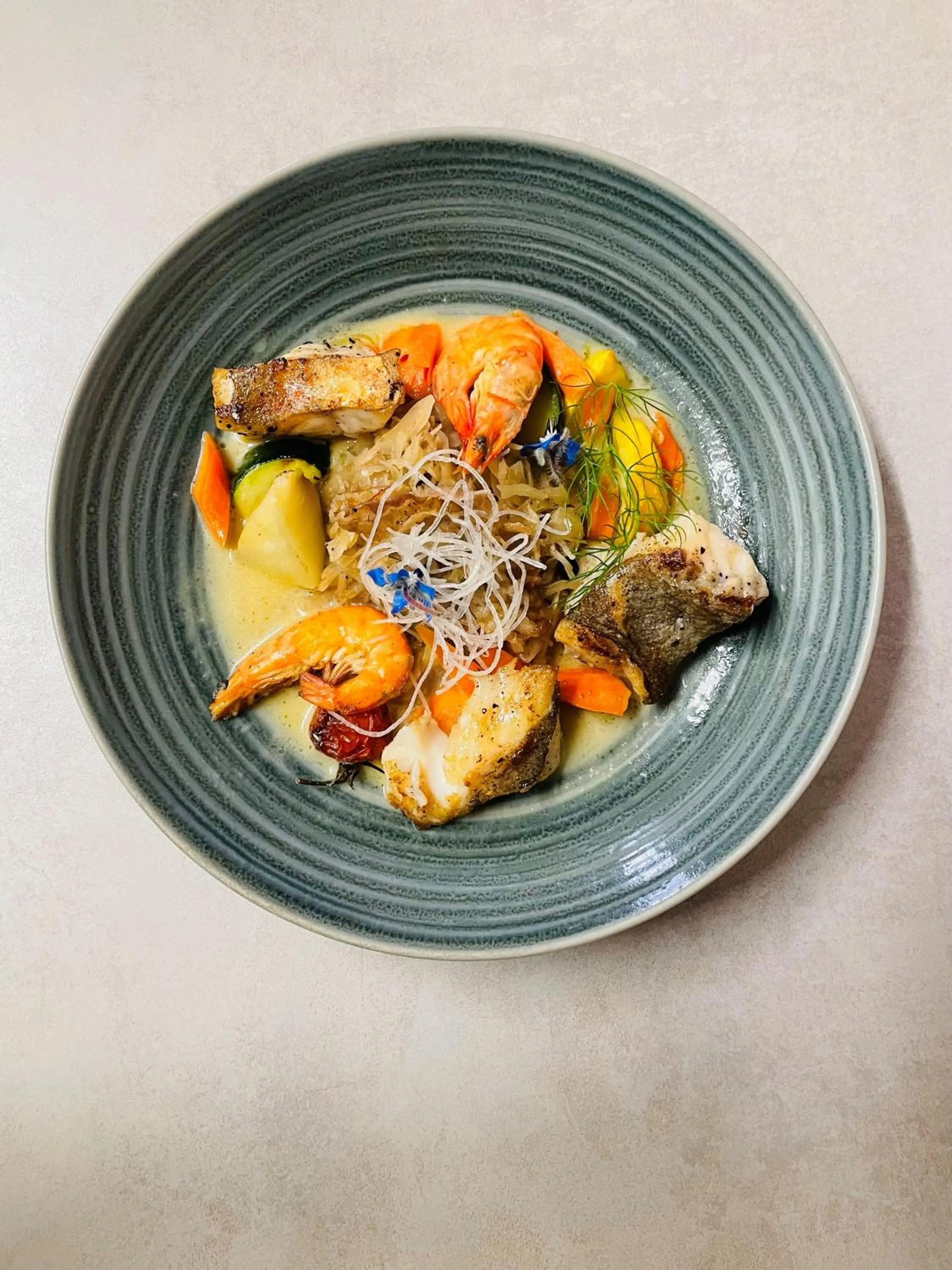 Food and drinks in Logis Hôtel de France - Face à la Mer