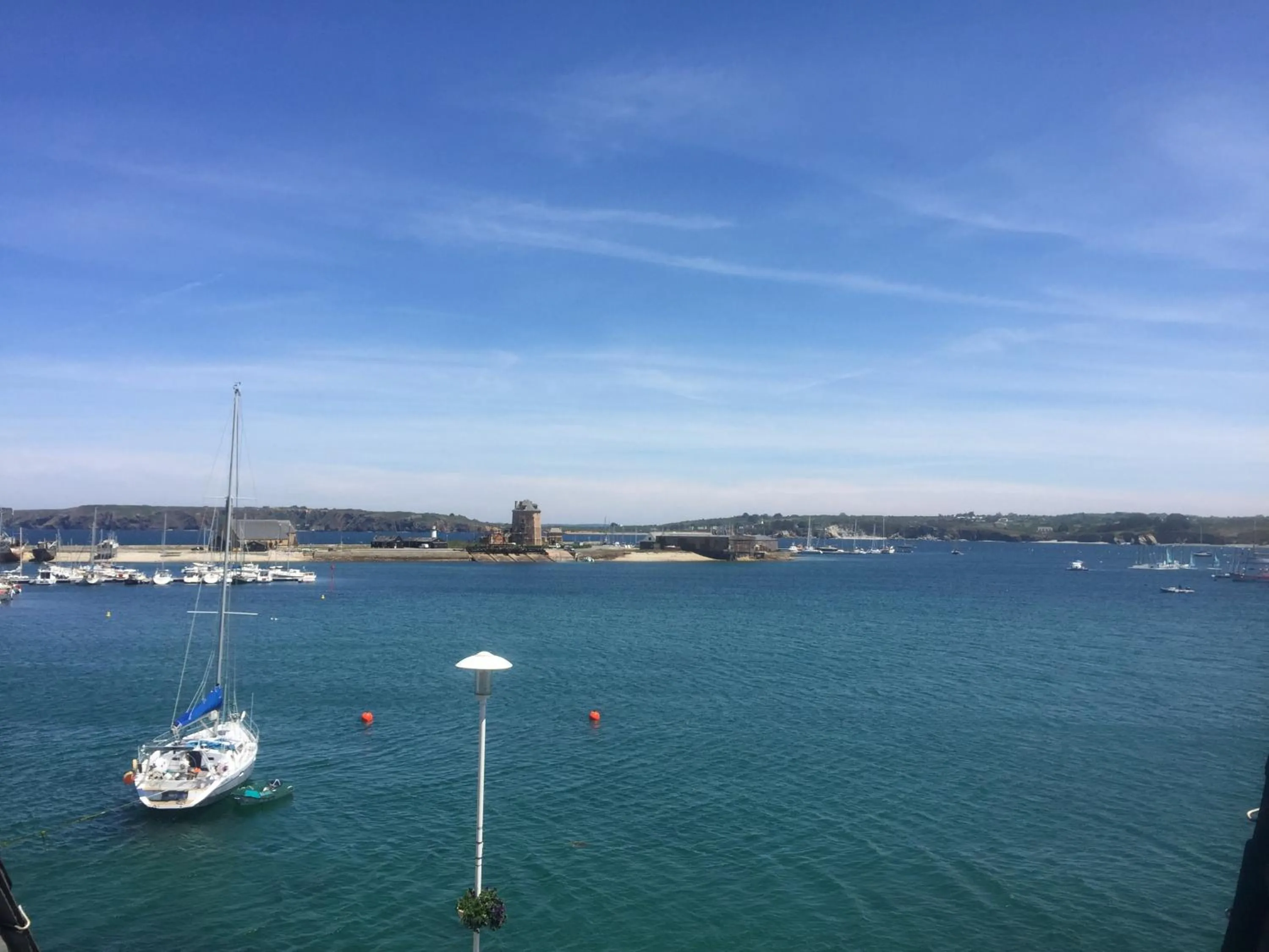 Sea view in Logis Hôtel de France - Face à la Mer