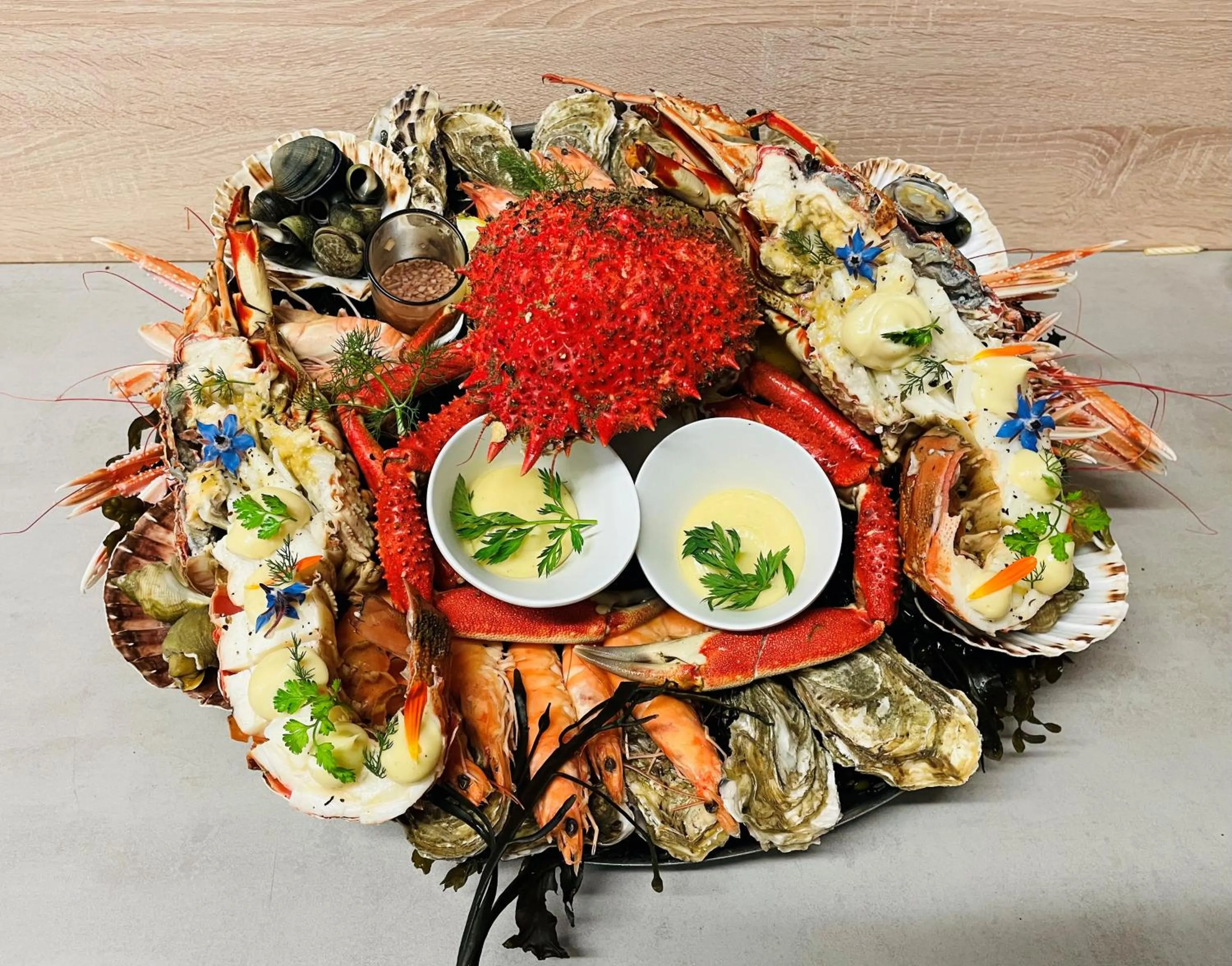 Food and drinks in Logis Hôtel de France - Face à la Mer