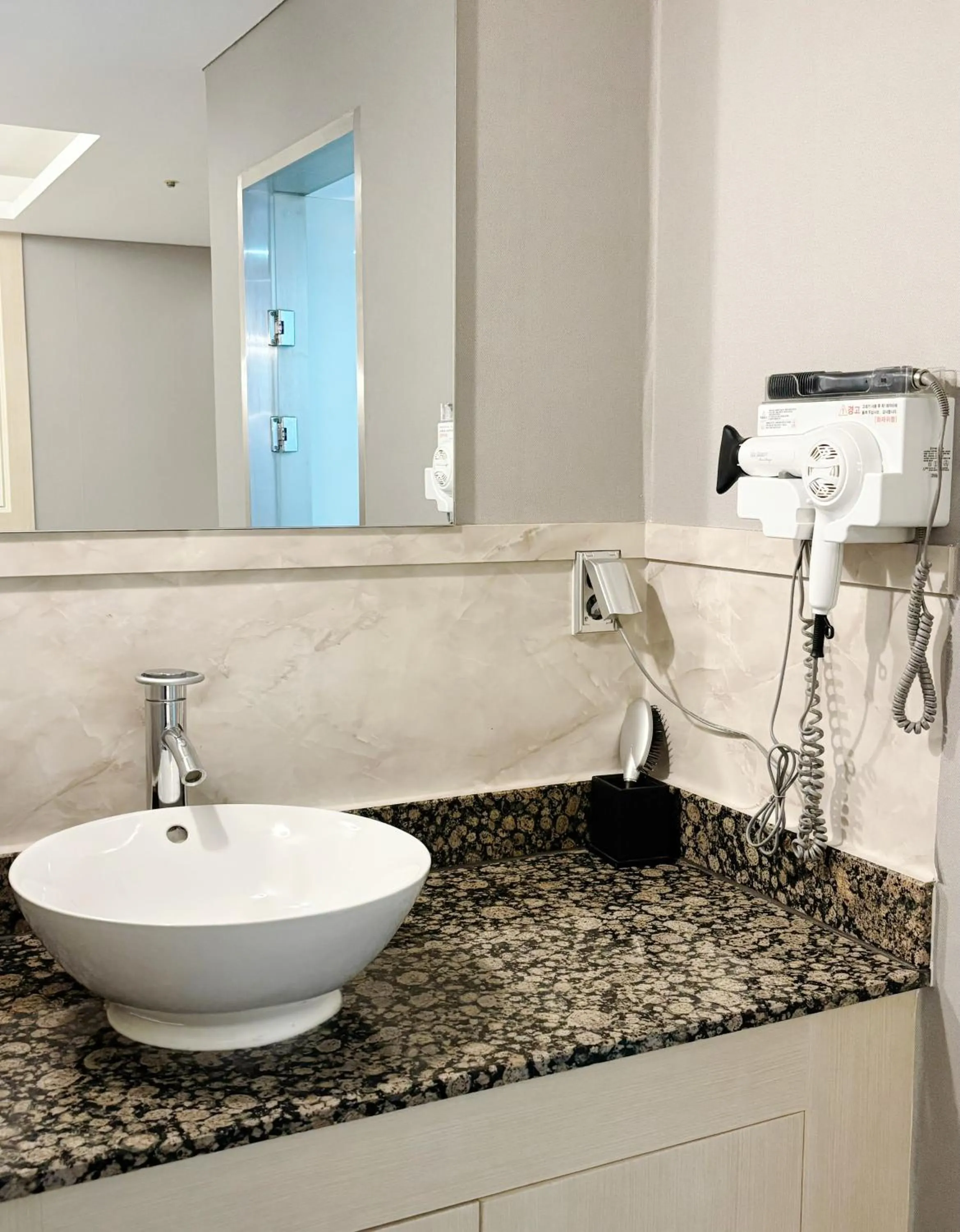 Dongdaemun Signature Tourist Hotel