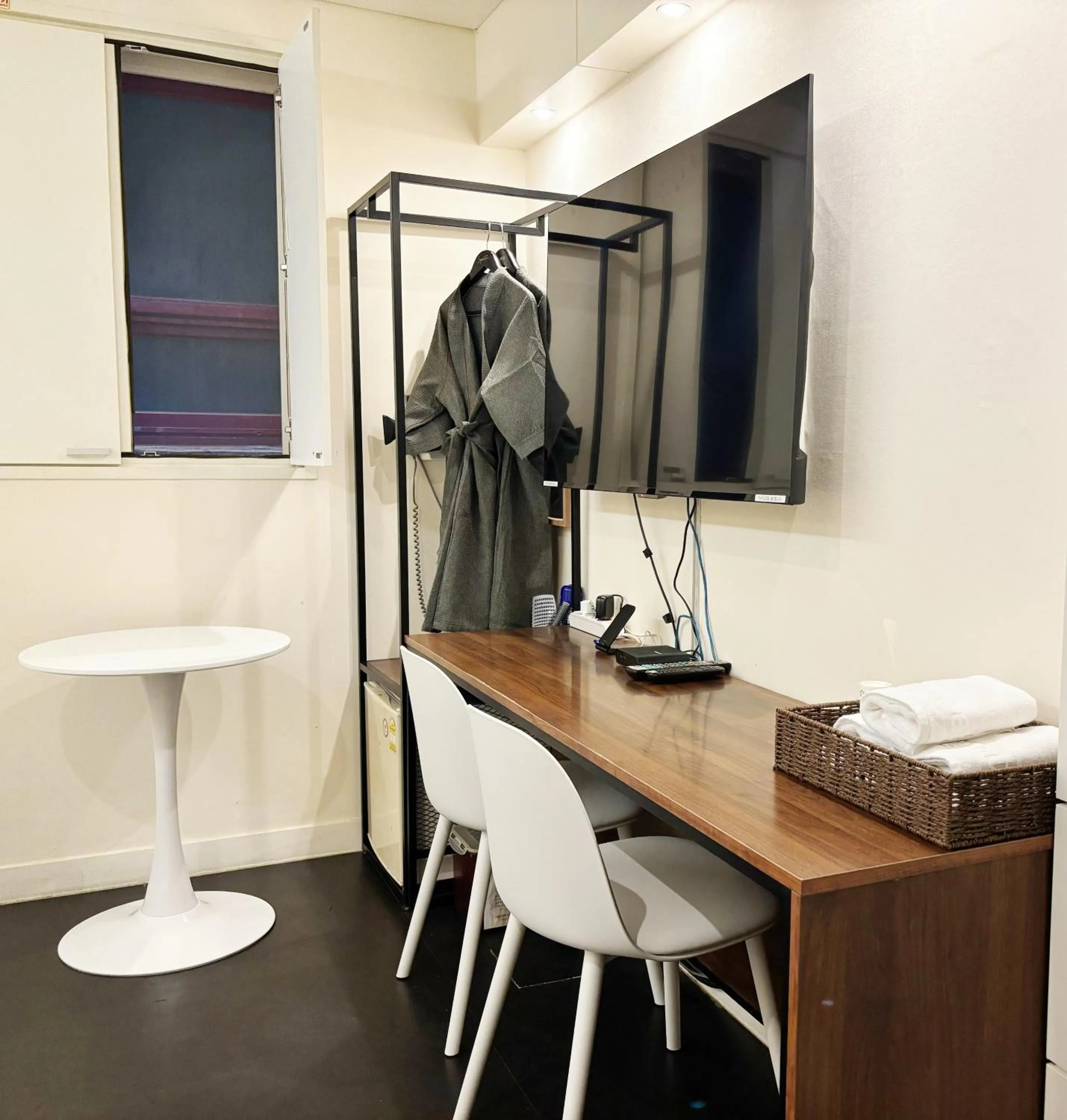 TV and multimedia in Dongdaemun Signature Tourist Hotel