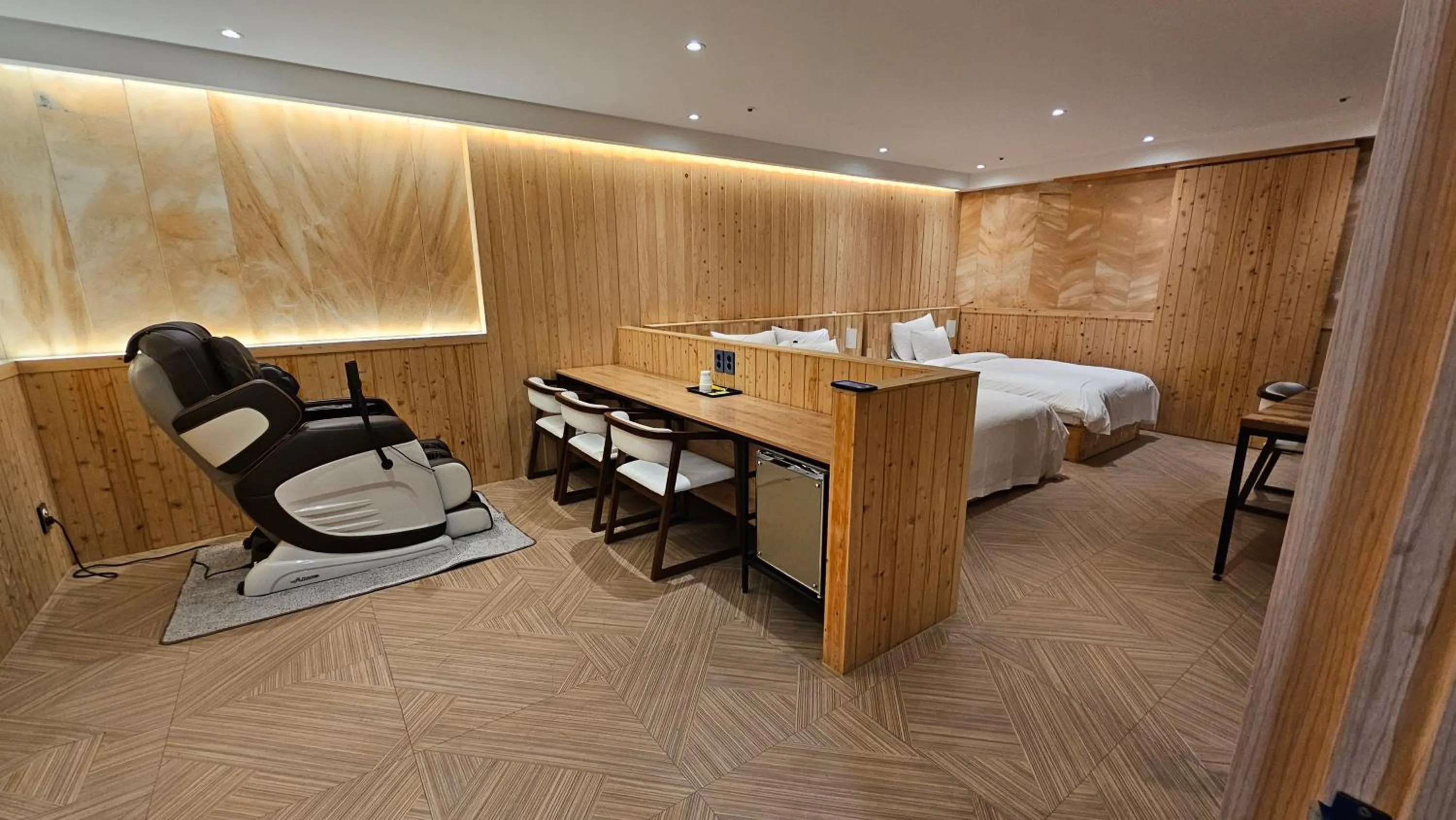 Dongdaemun Signature Tourist Hotel