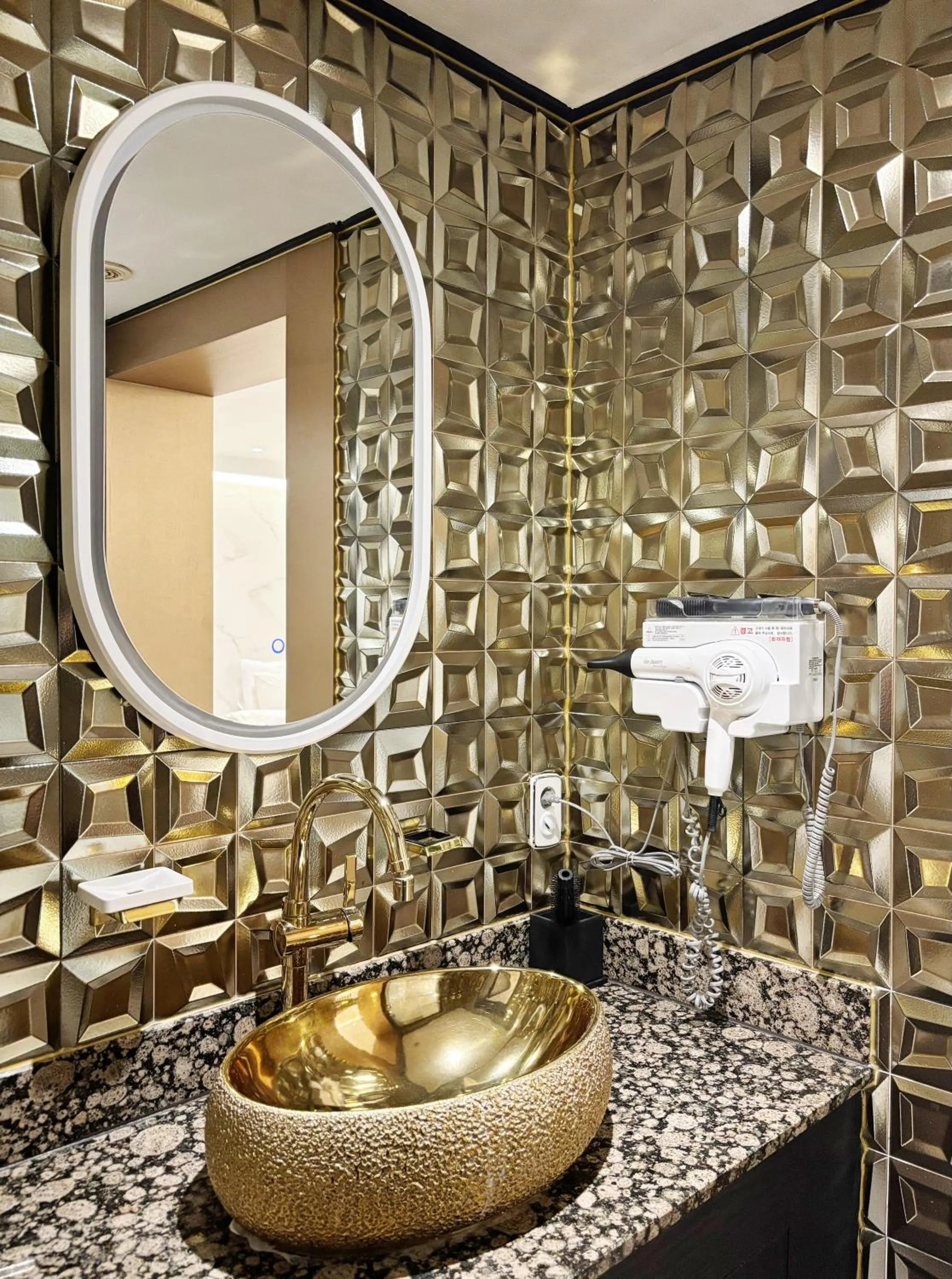 Dongdaemun Signature Tourist Hotel