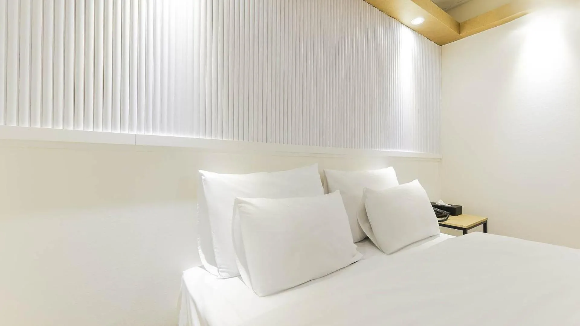 Bed in Dongdaemun Signature Tourist Hotel