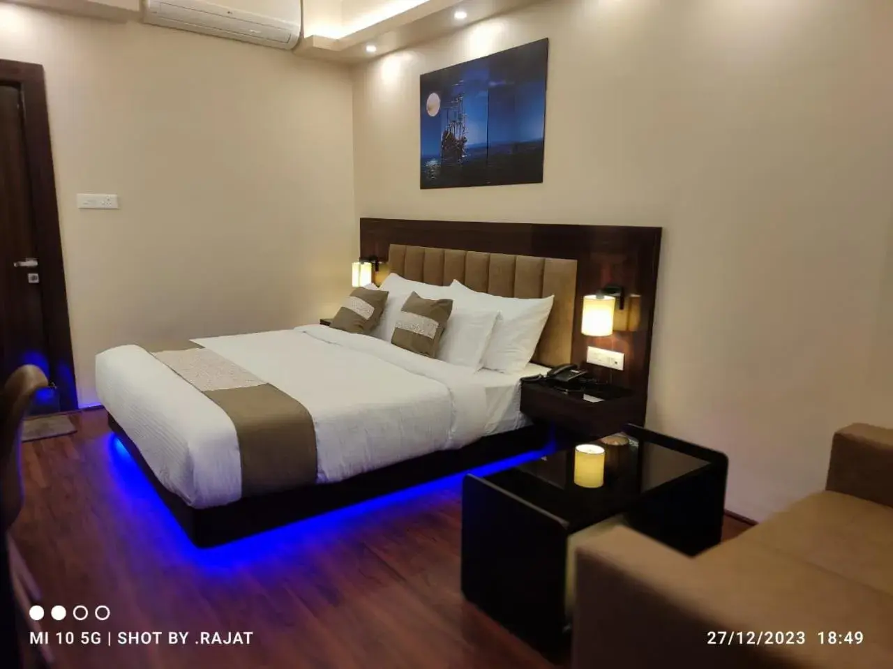 Photo of the whole room, Bed in XCELSIOR HOTEL & SPA Photo of the whole room, Bed in XCELSIOR HOTEL & SPA