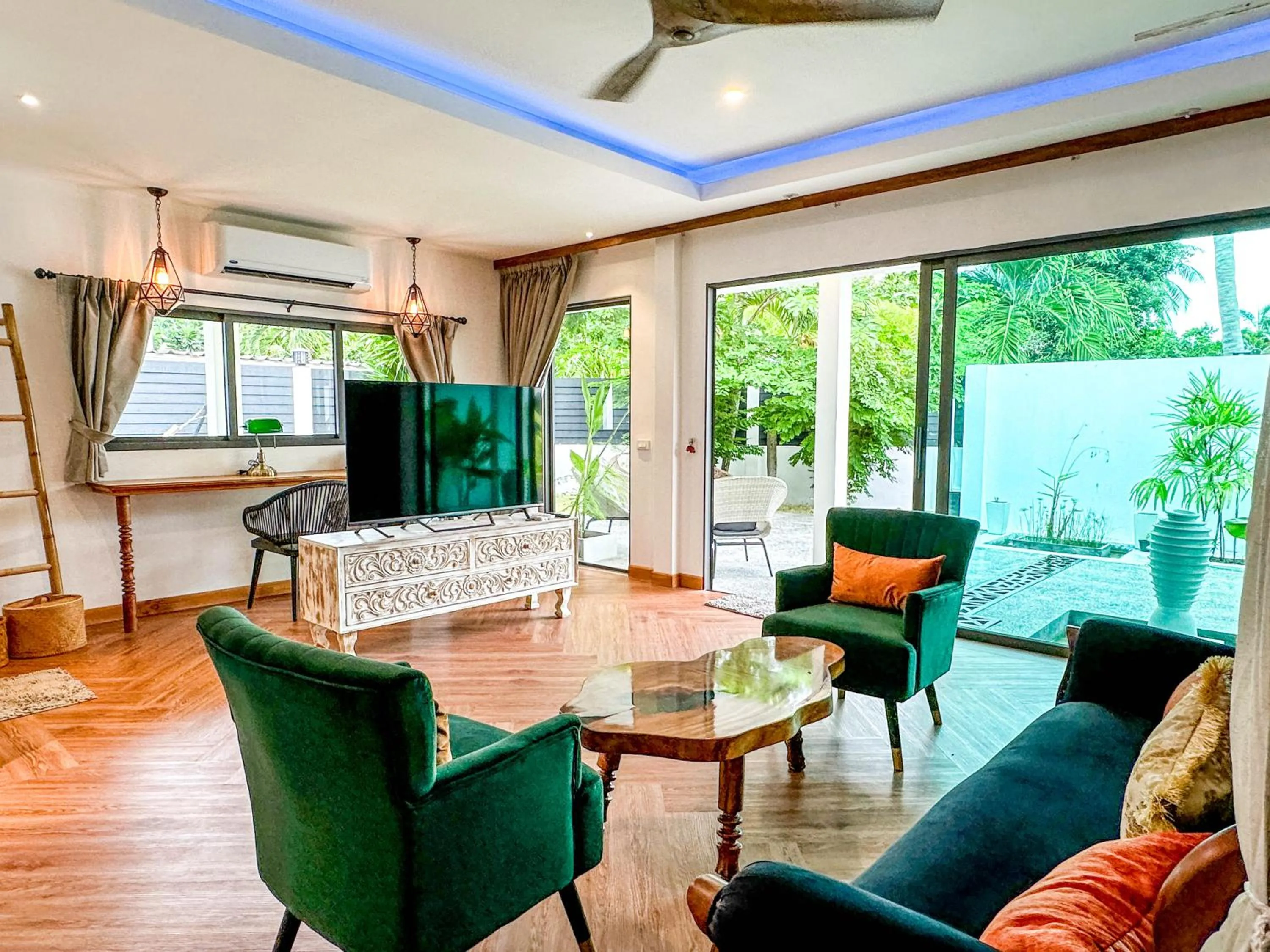 Patio in La Belle Vie - Boutique Hotel Adults Only