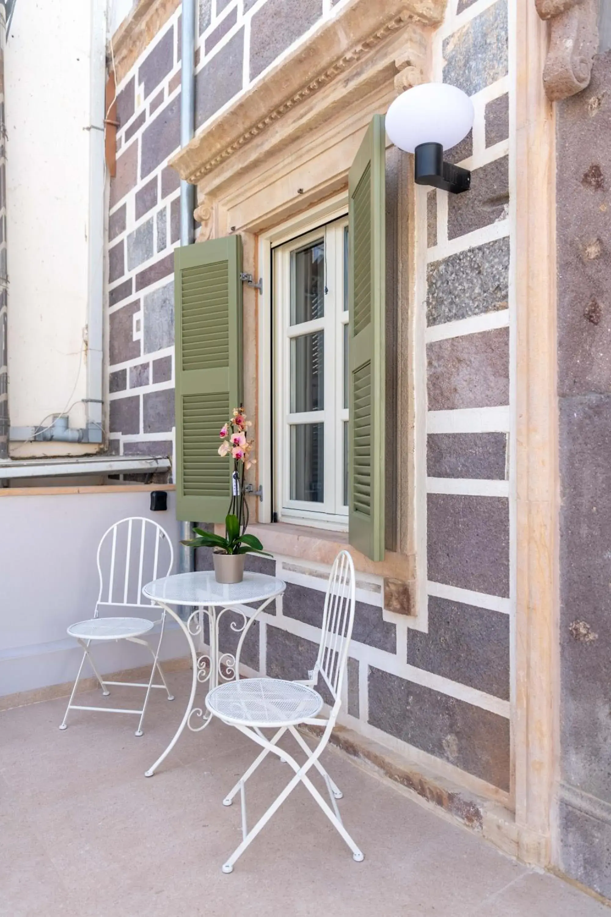 Property building in Giustiniani Apartments Property building in Giustiniani Apartments