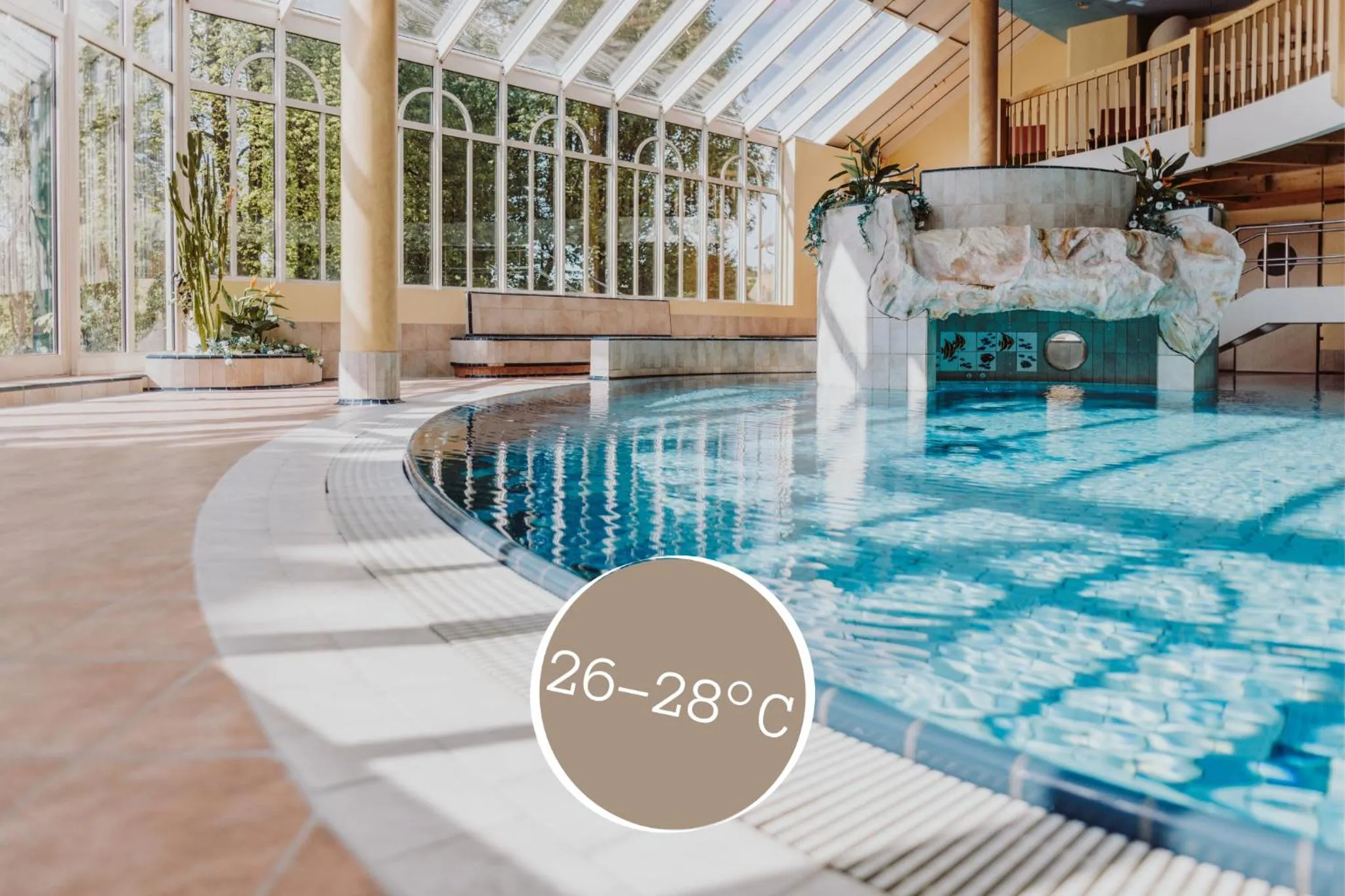 Swimming pool in Landhotel Gschirnwirt