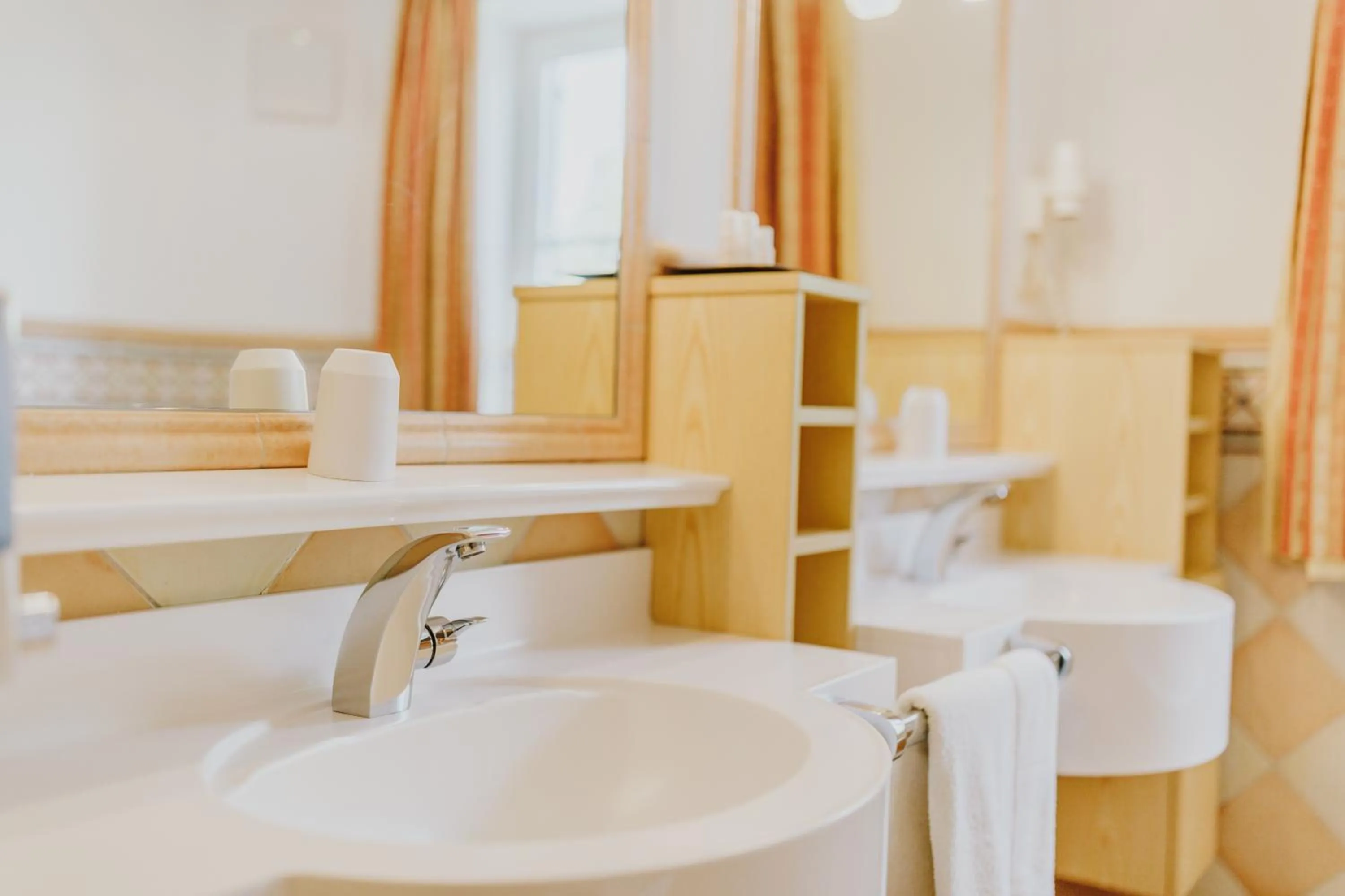Bathroom in Landhotel Gschirnwirt