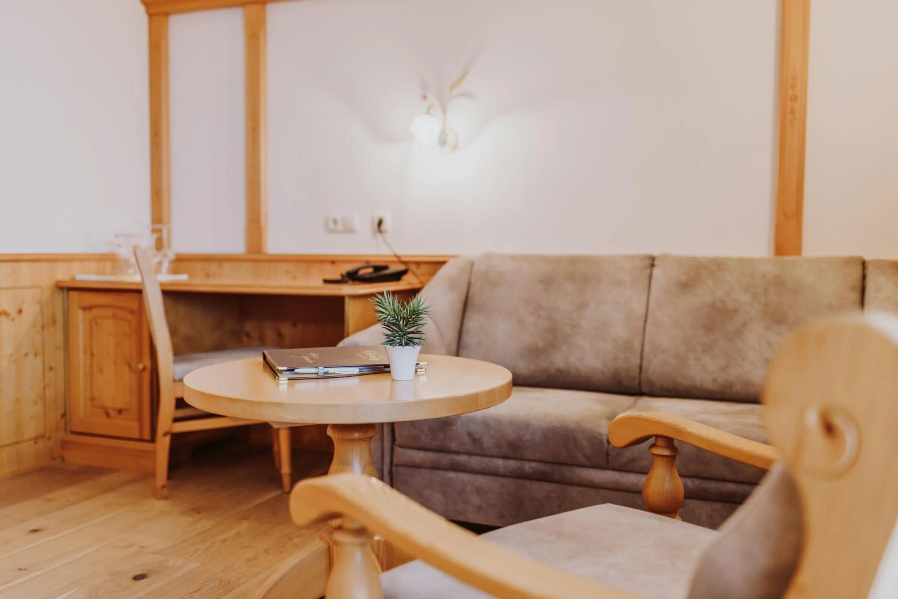 Seating area in Landhotel Gschirnwirt