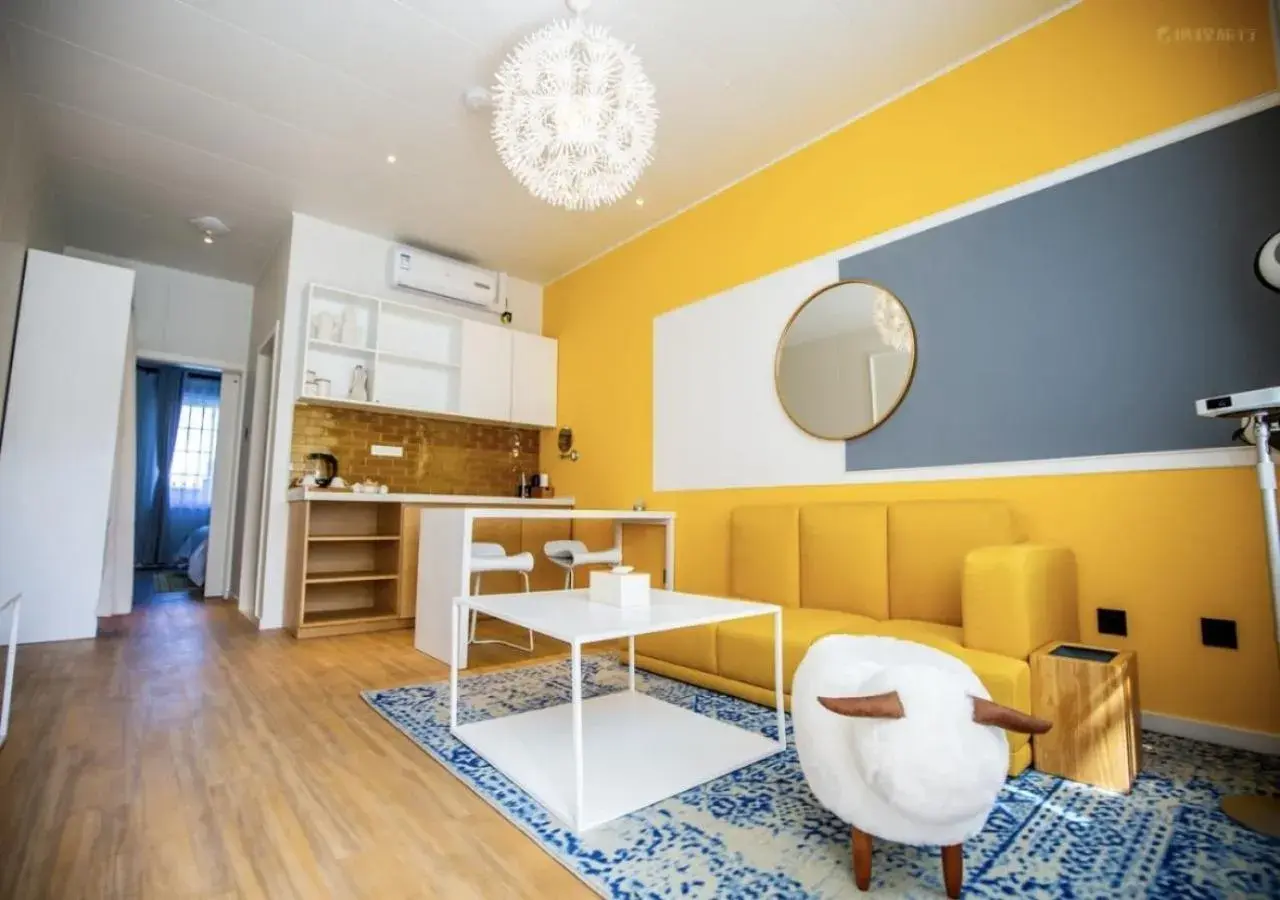 Photo of the whole room in Discovery Saipan Hotel Photo of the whole room in Discovery Saipan Hotel