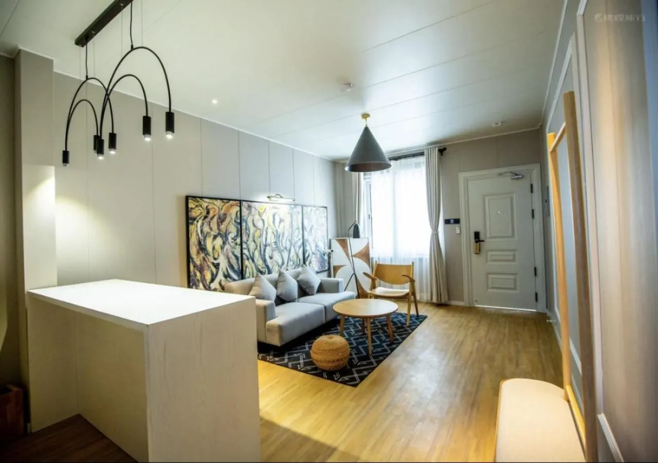 Photo of the whole room, Bed in Discovery Saipan Hotel