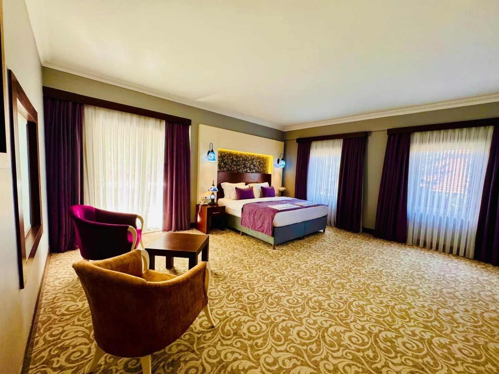 Photo of the whole room, Bed in Pamukkale Whiteheaven Suite Hotel