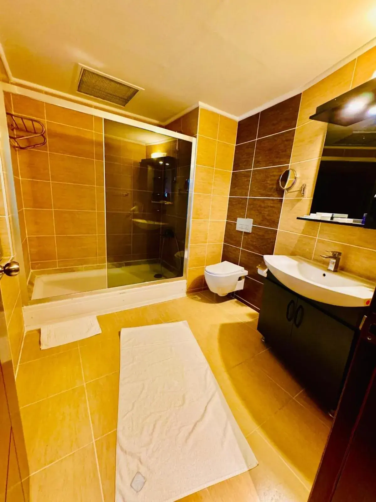 Bathroom in Pamukkale Whiteheaven Suite Hotel Bathroom in Pamukkale Whiteheaven Suite Hotel