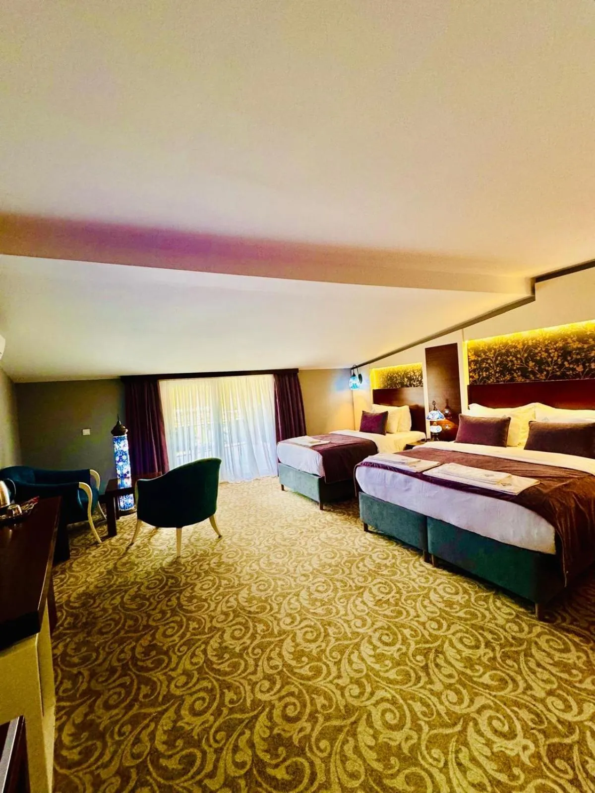 Photo of the whole room, Bed in Pamukkale Whiteheaven Suite Hotel