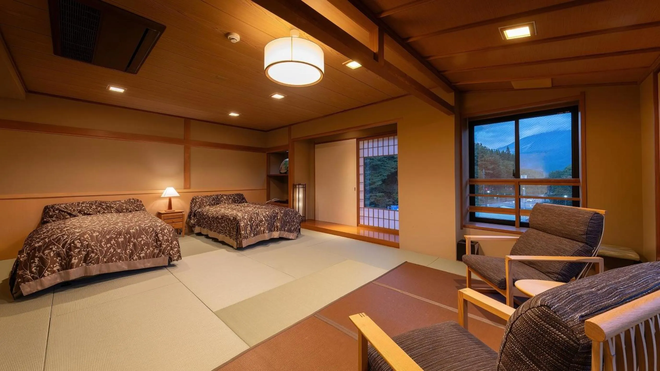 Bedroom, Bed in Kashintei Shirahama