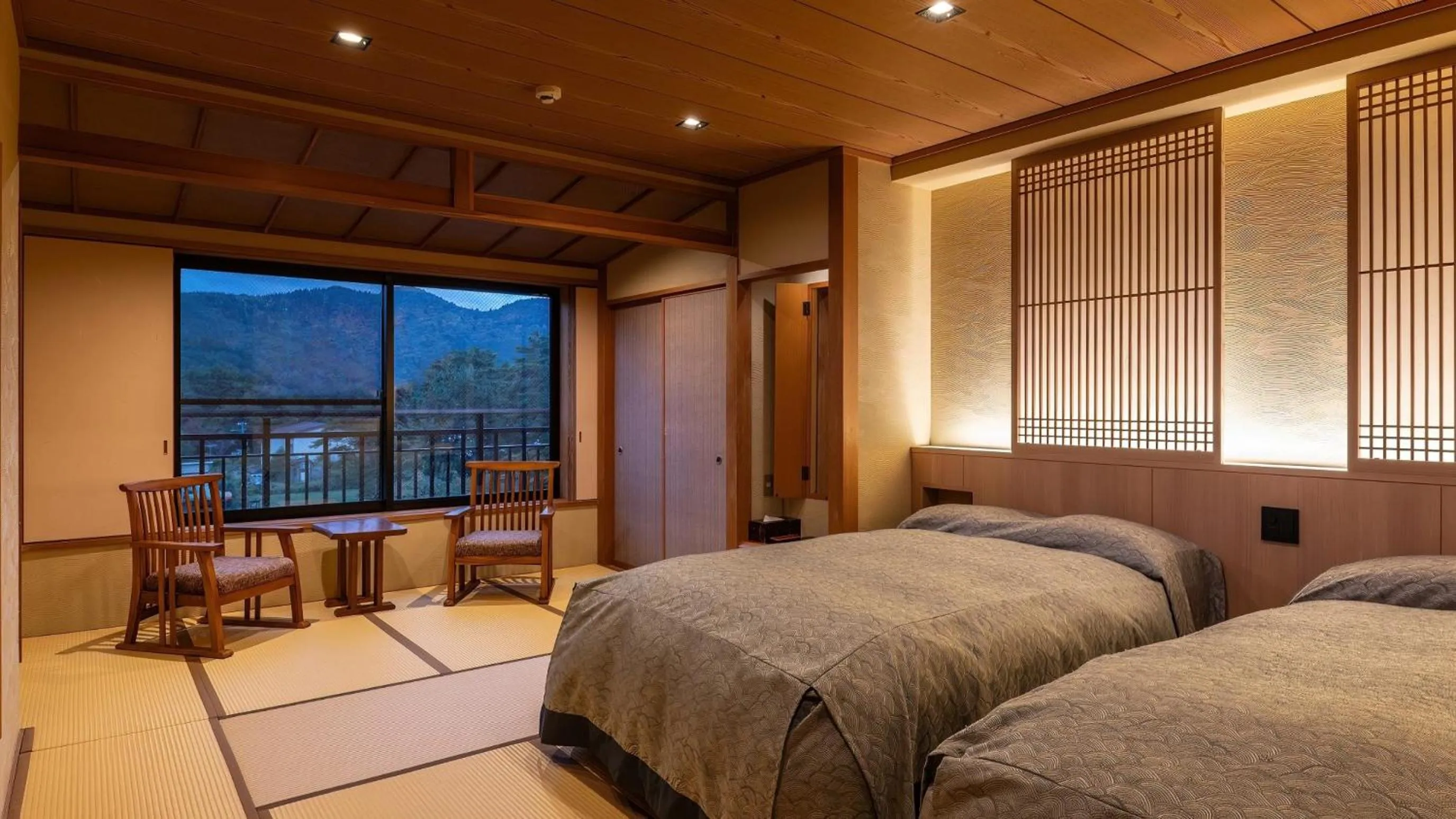 Photo of the whole room, Bed in Kashintei Shirahama