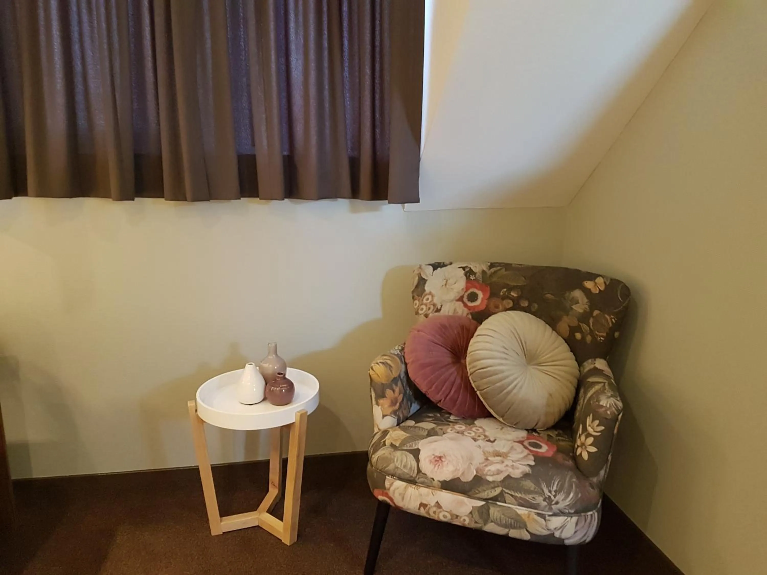 Seating area in De Eenhoorn