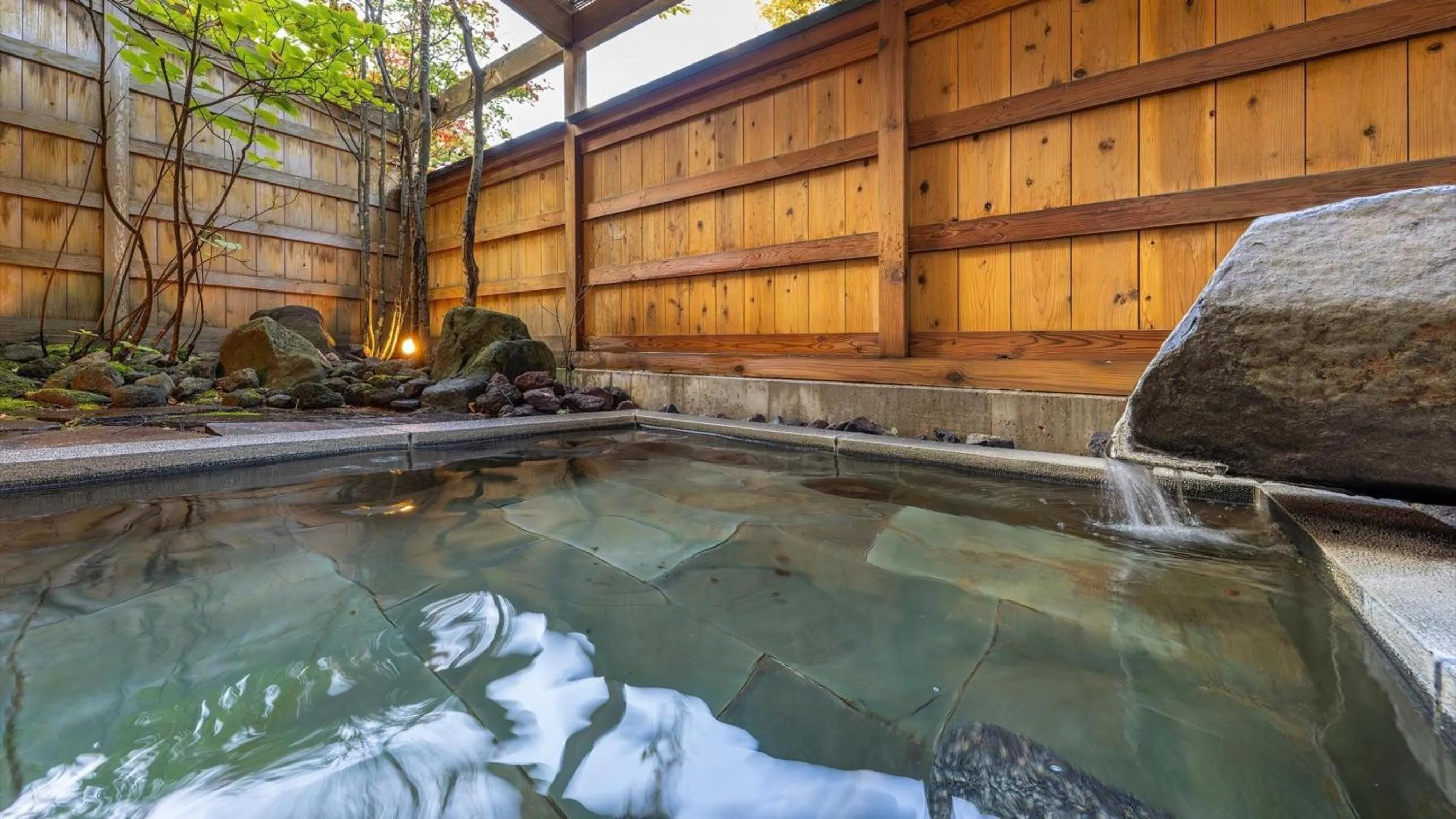 Hot Spring Bath in Katakurinohana