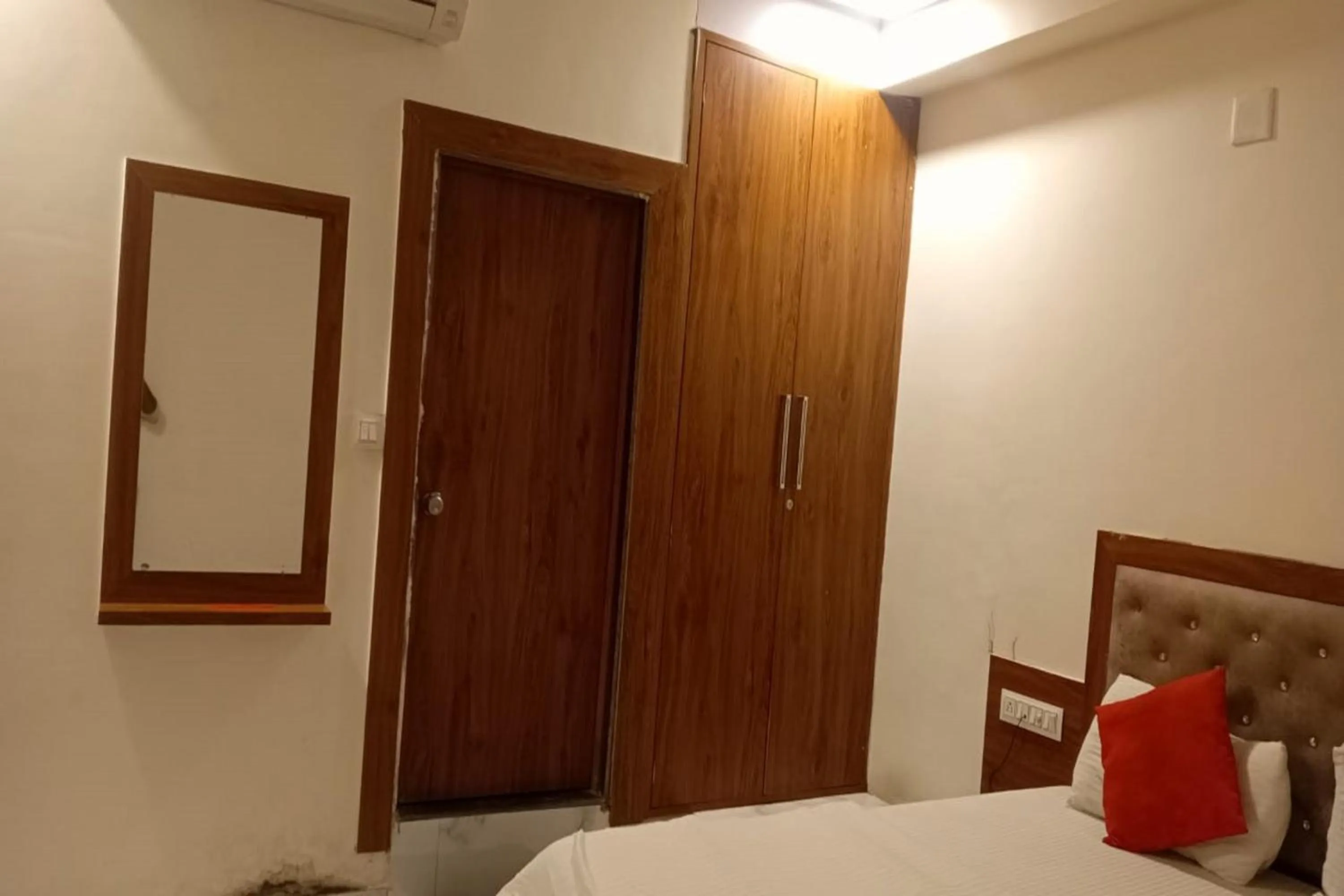 Bedroom in Hotel New Lake View