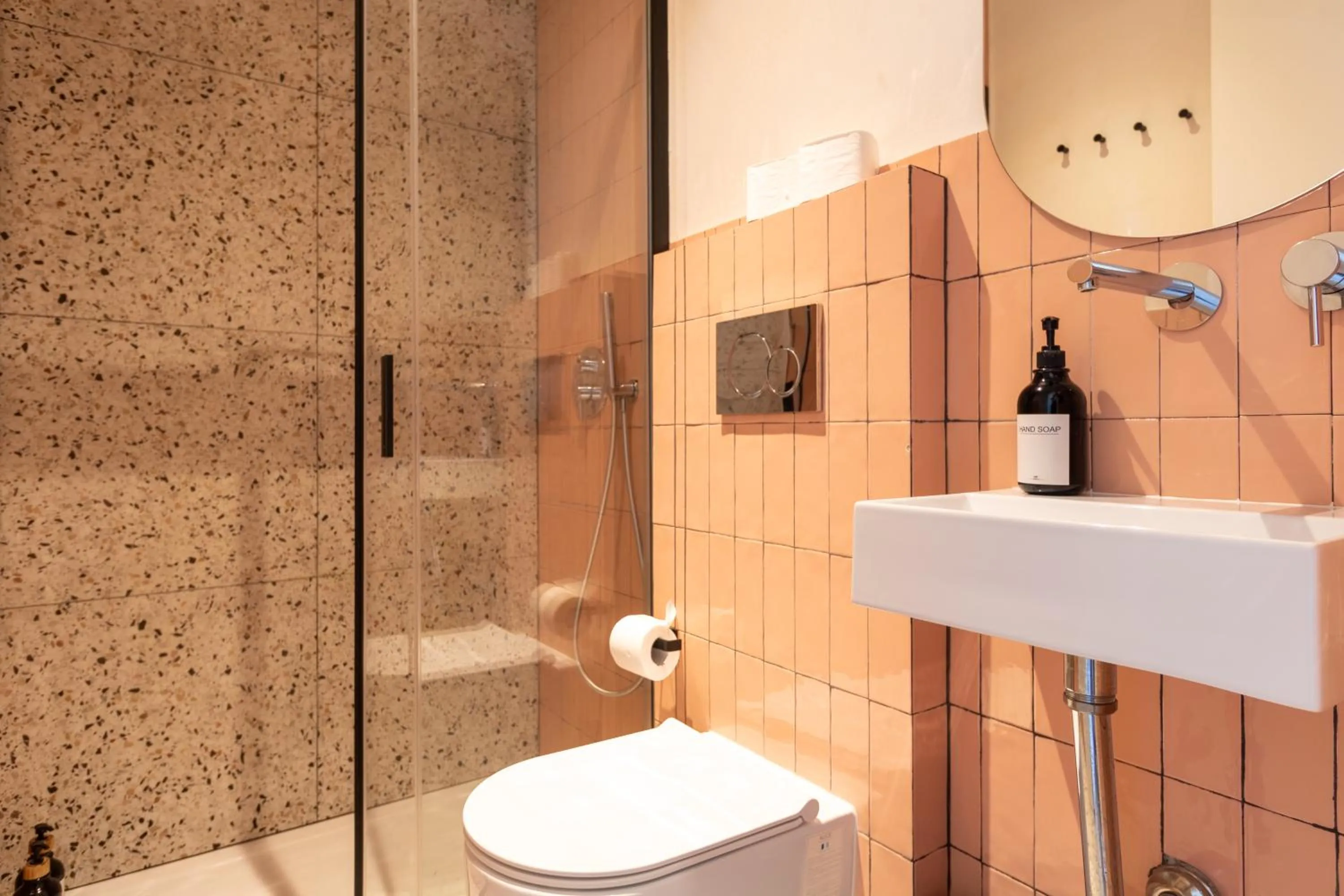 Bathroom in Cunabu Apartments