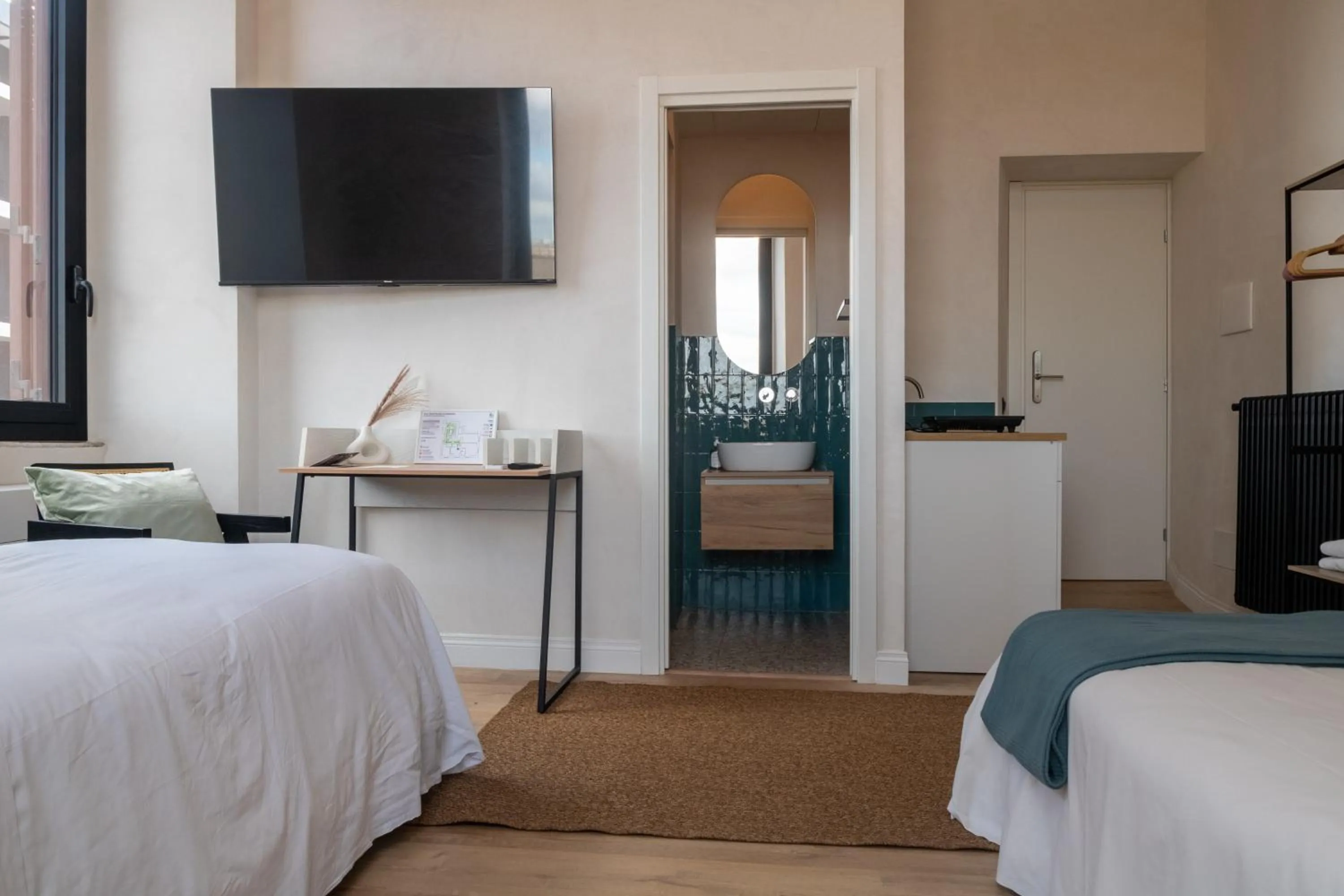 Photo of the whole room, Bed in Cunabu Apartments