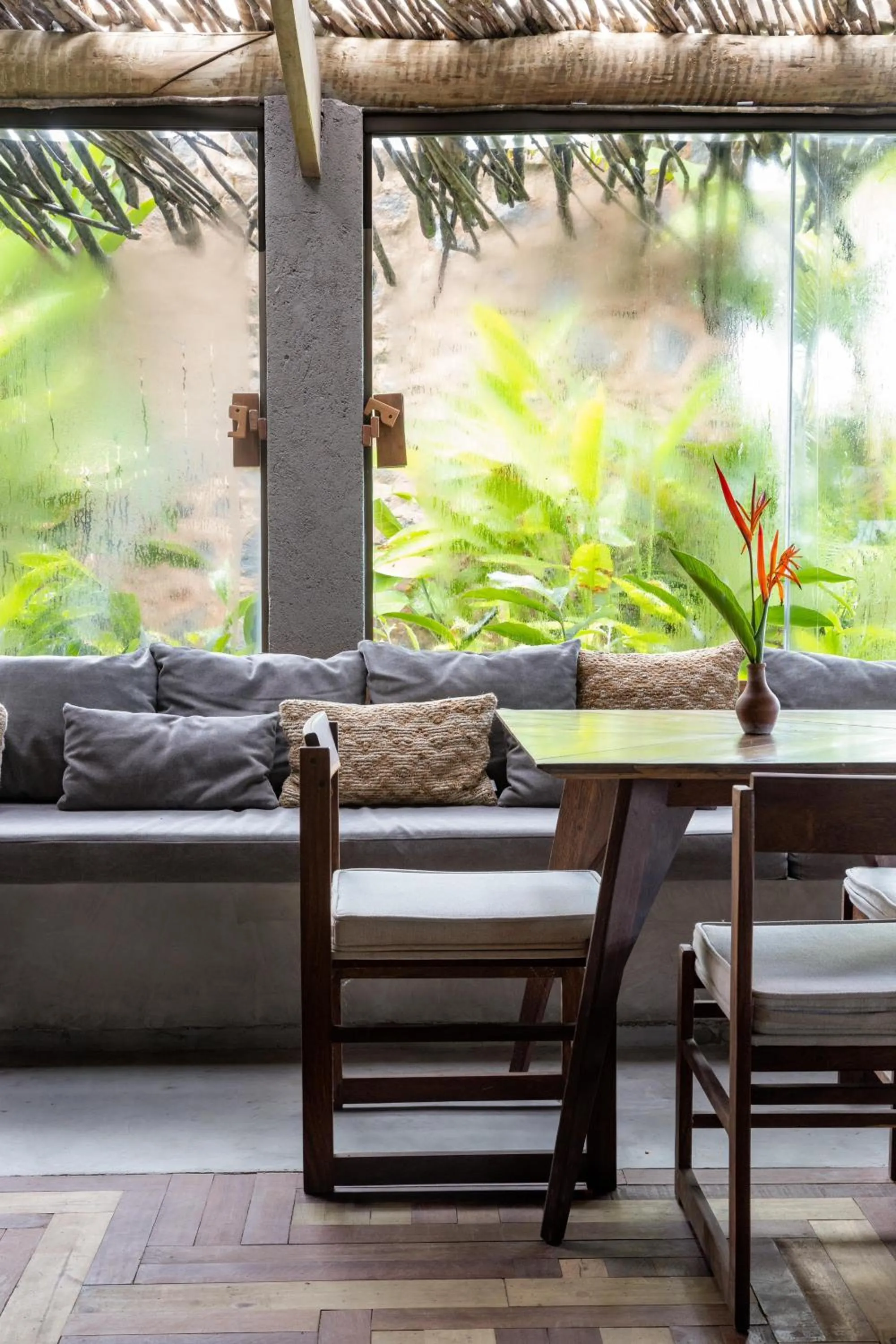 Restaurant/places to eat in Paru Boutique Hotel