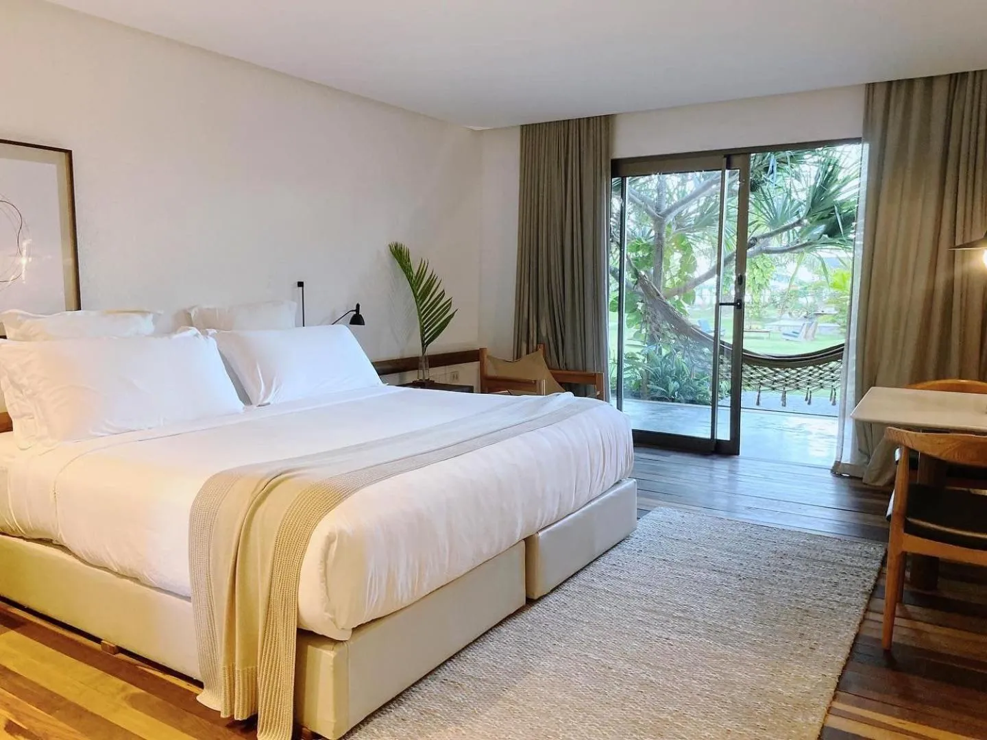 Photo of the whole room, Bed in Paru Boutique Hotel